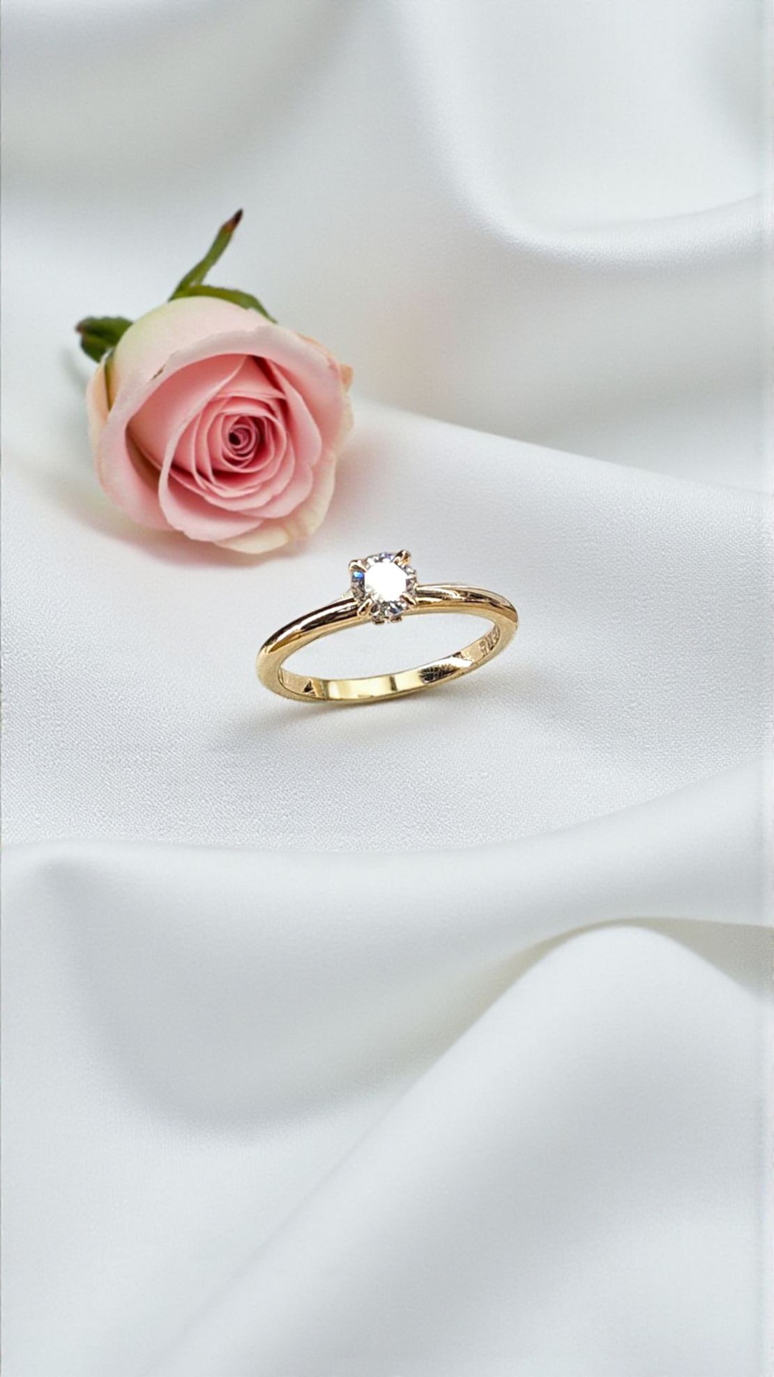 Златен пръстен с диаманти IGI сертификат