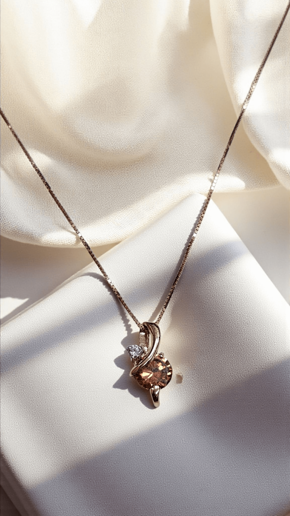 Златно колие