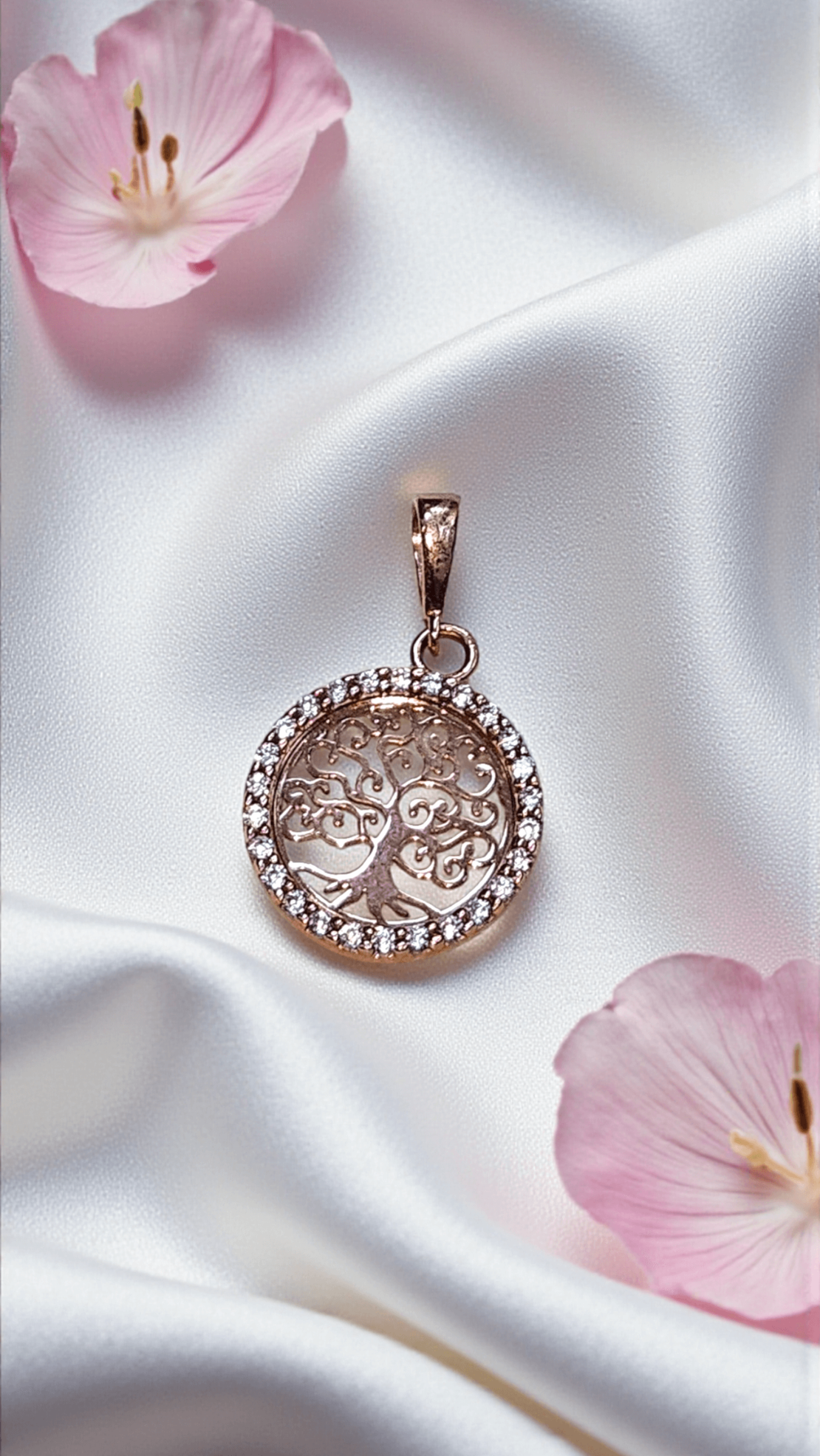 Златна висулка от розово злато 