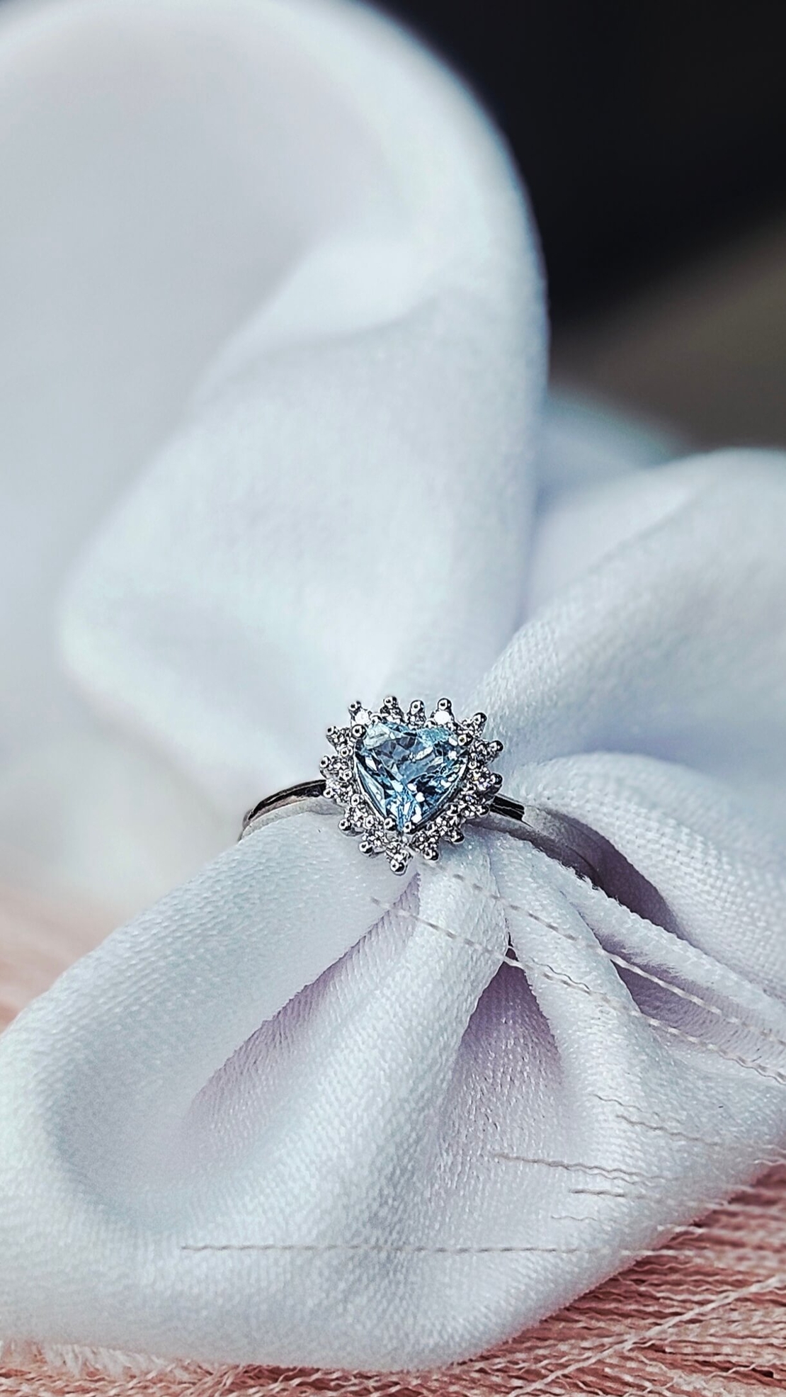 Златен пръстен от бяло злато 18К Аквамарин и Диаманти The Frozen Kingdom