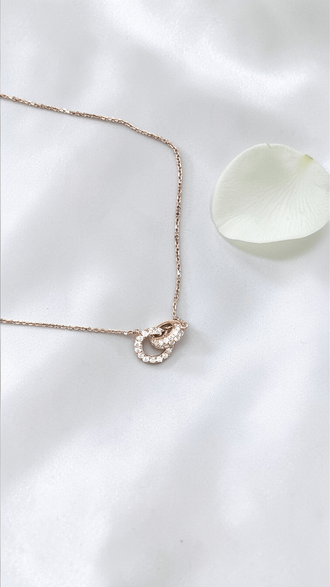 Златно колие Безкрайно Докосване