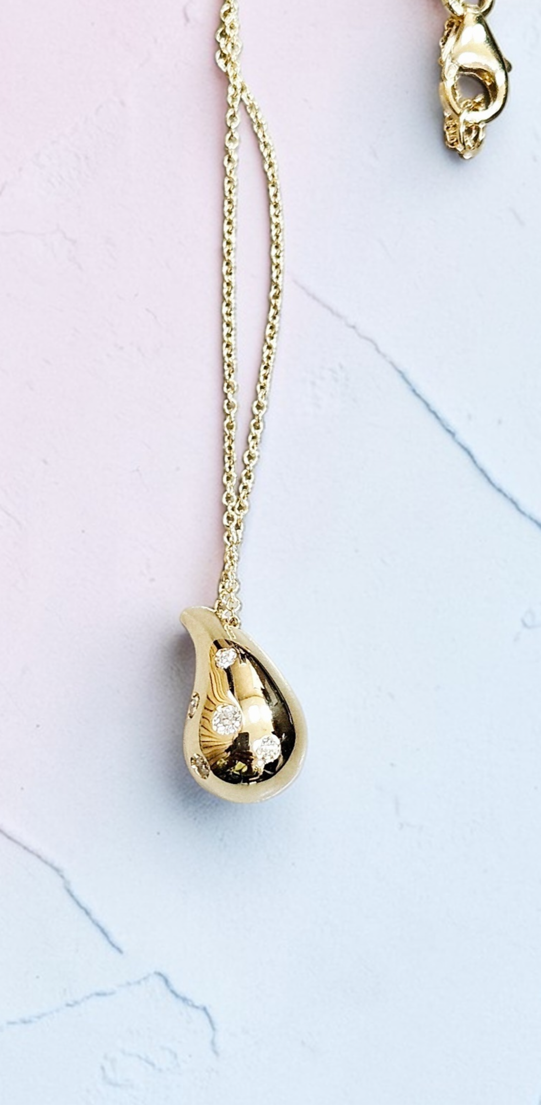 Златно колие с диаманти 