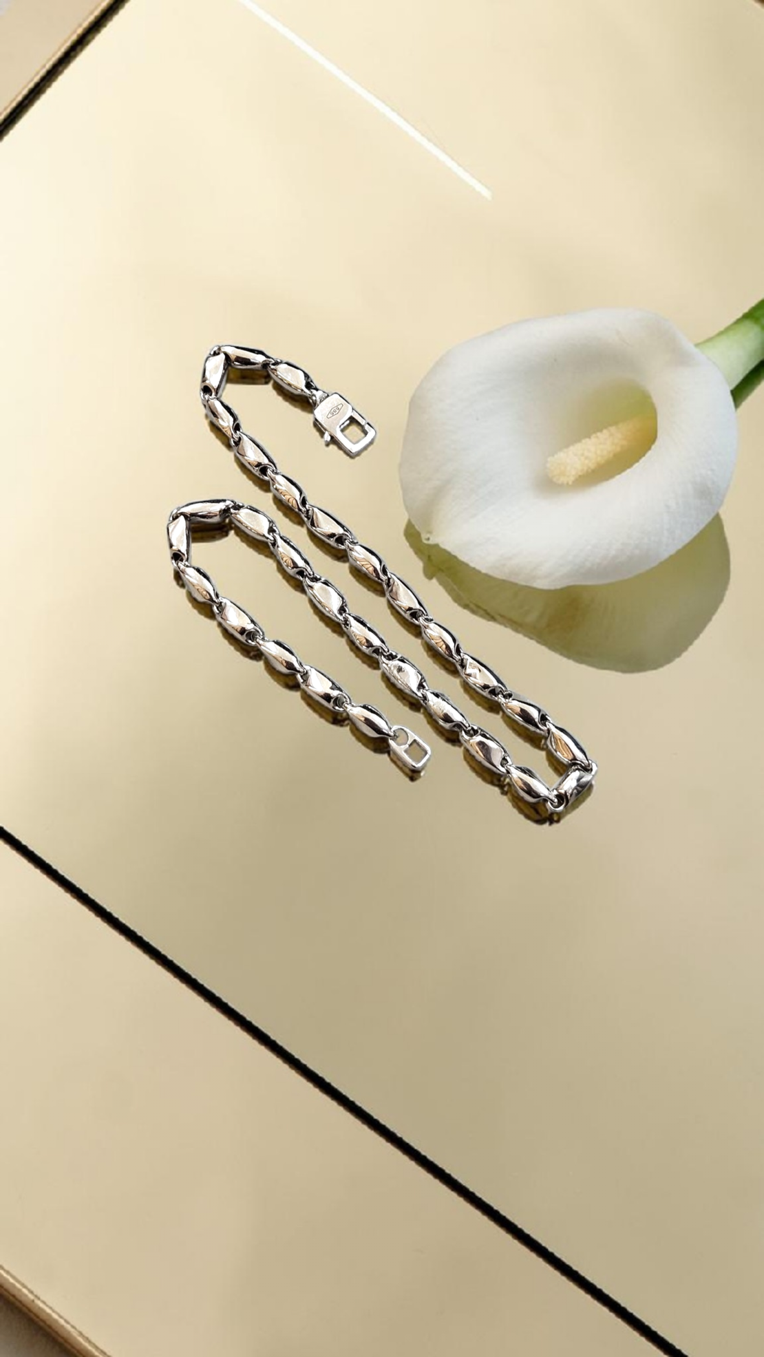 Златна гривна от бяло злато