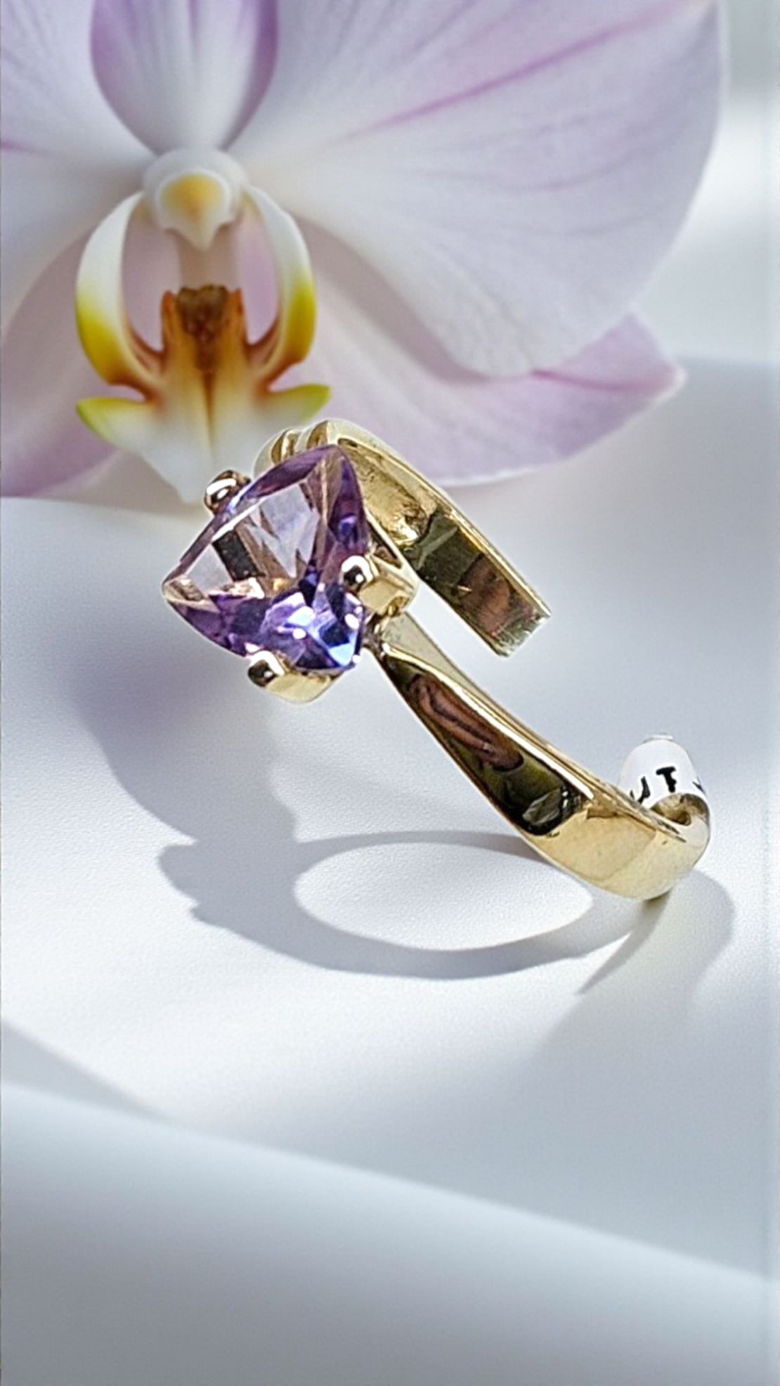 Златен пръстен с Аметист руско производство