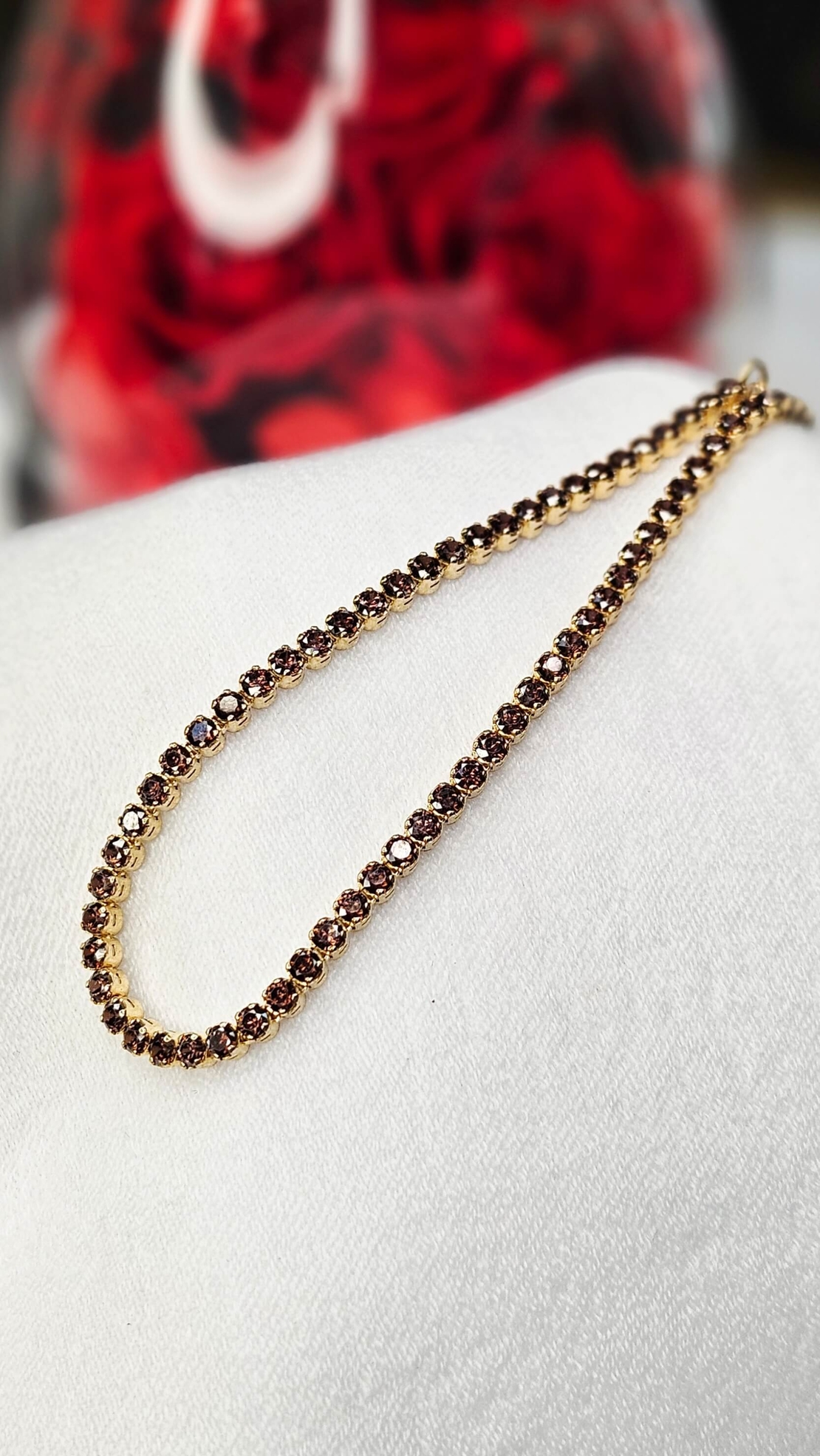 Златна гривна с Гранати