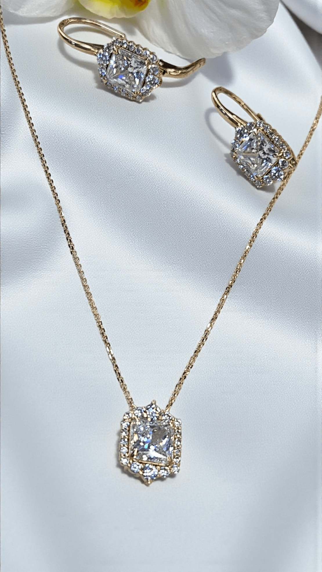 Златен комплект 