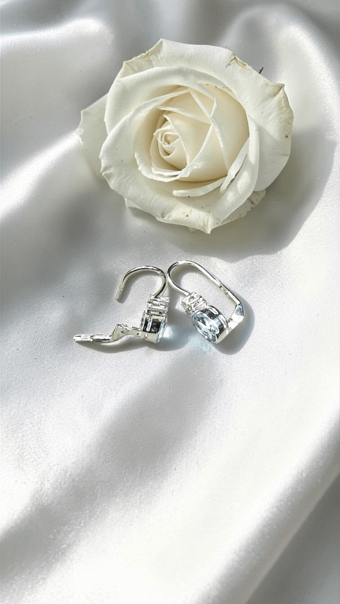 Комплект от бяло златос Аквамарин и цирконии