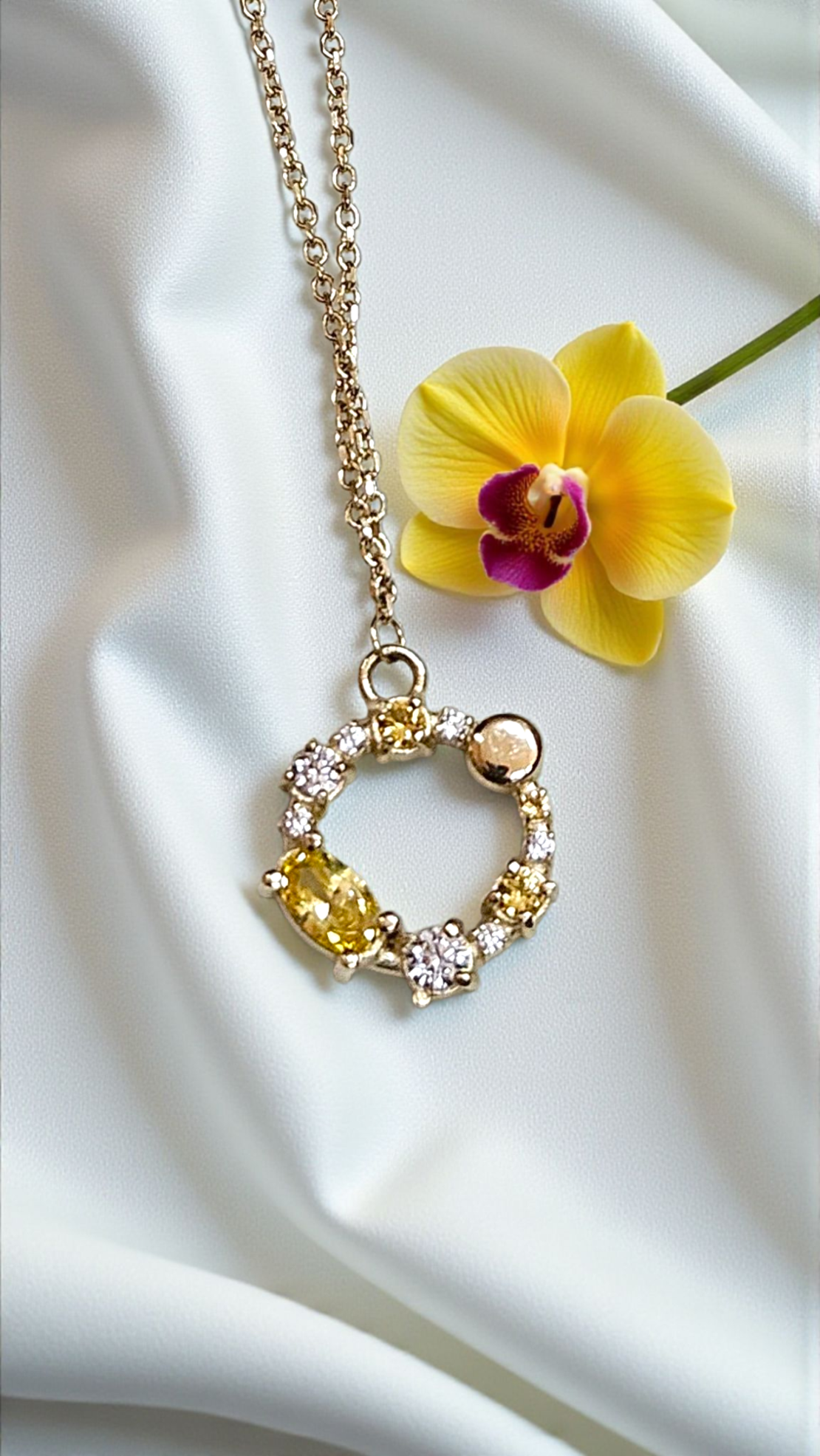 Златно колие с жълти циркони Novello