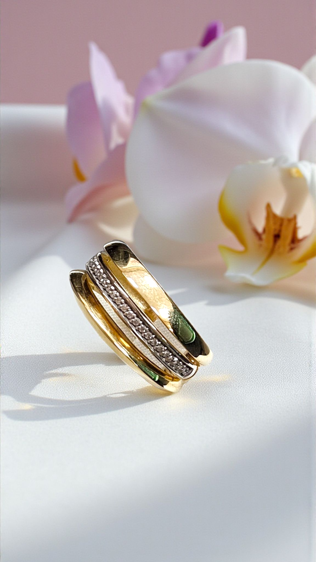 Дамски златен пръстен