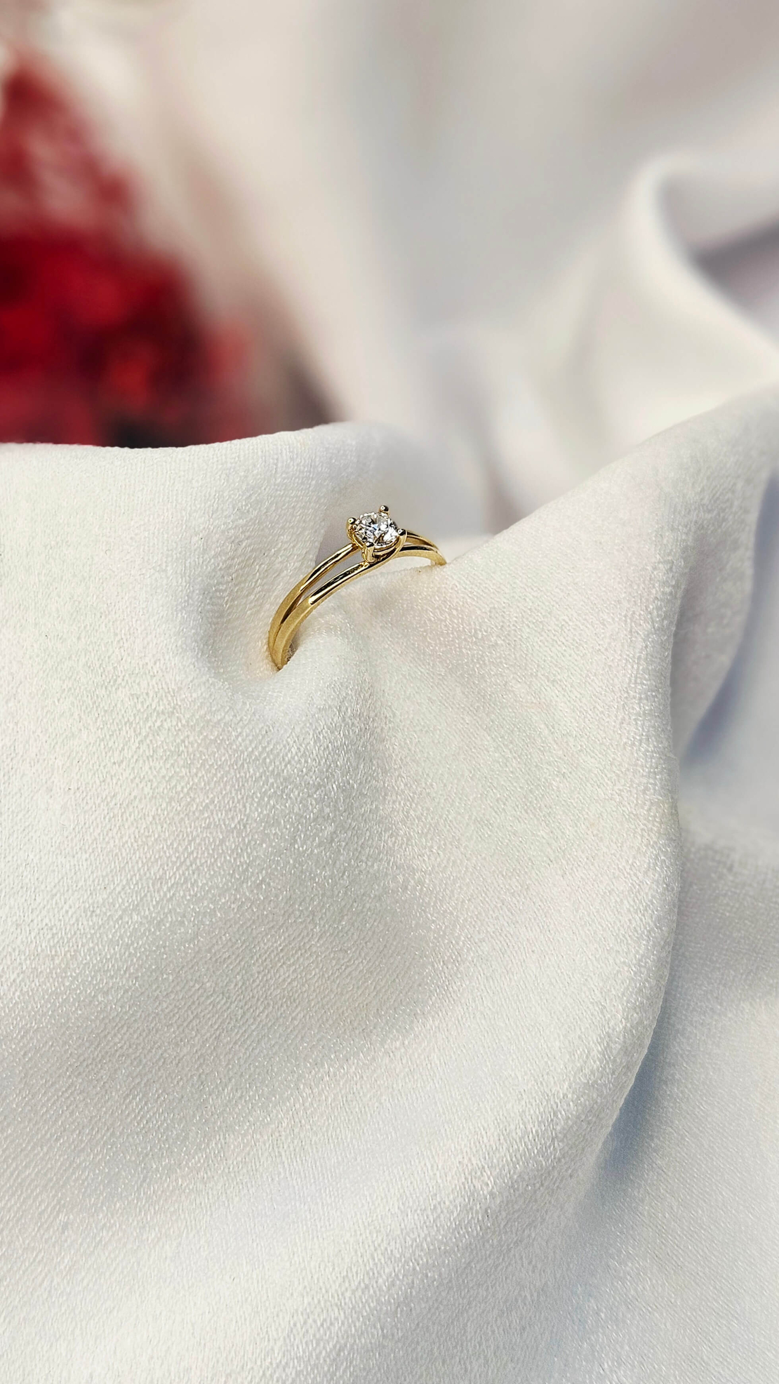 Златен пръстен с циркони Нежно обещание