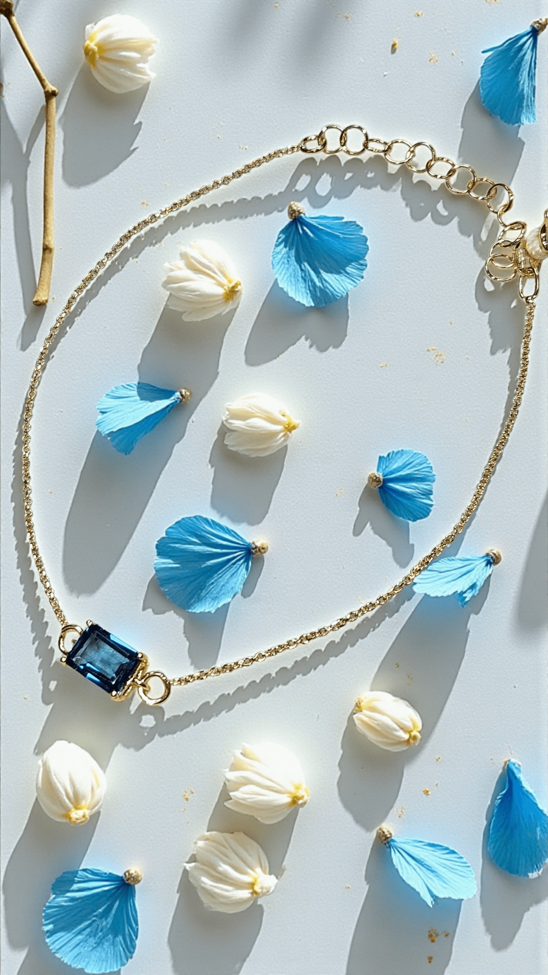 Златна гривна с Топаз London BluеGumon 18K