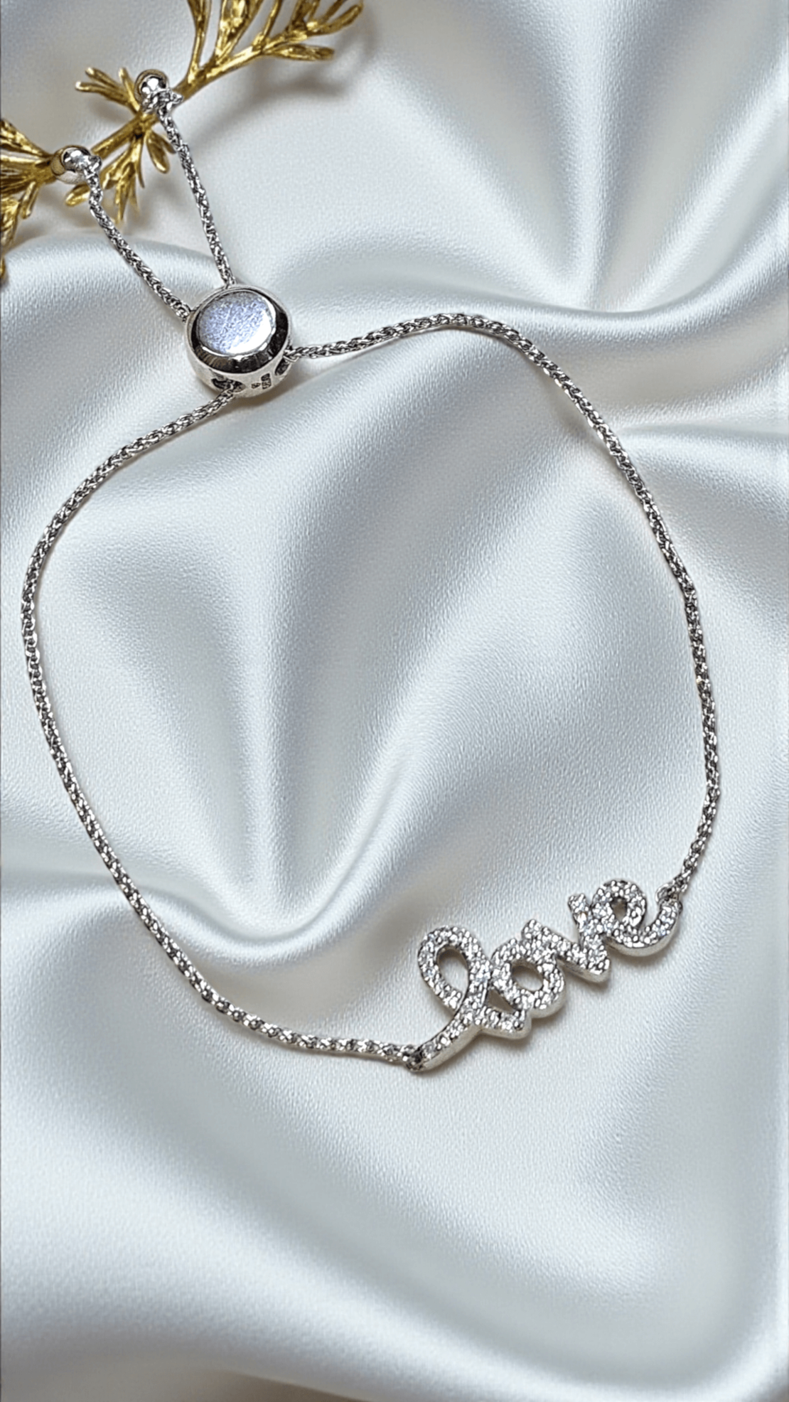 Златна гривна  с диаманти 