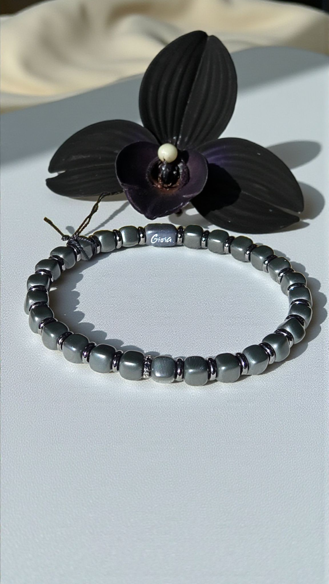 Златна гривна с керамика идиаманти