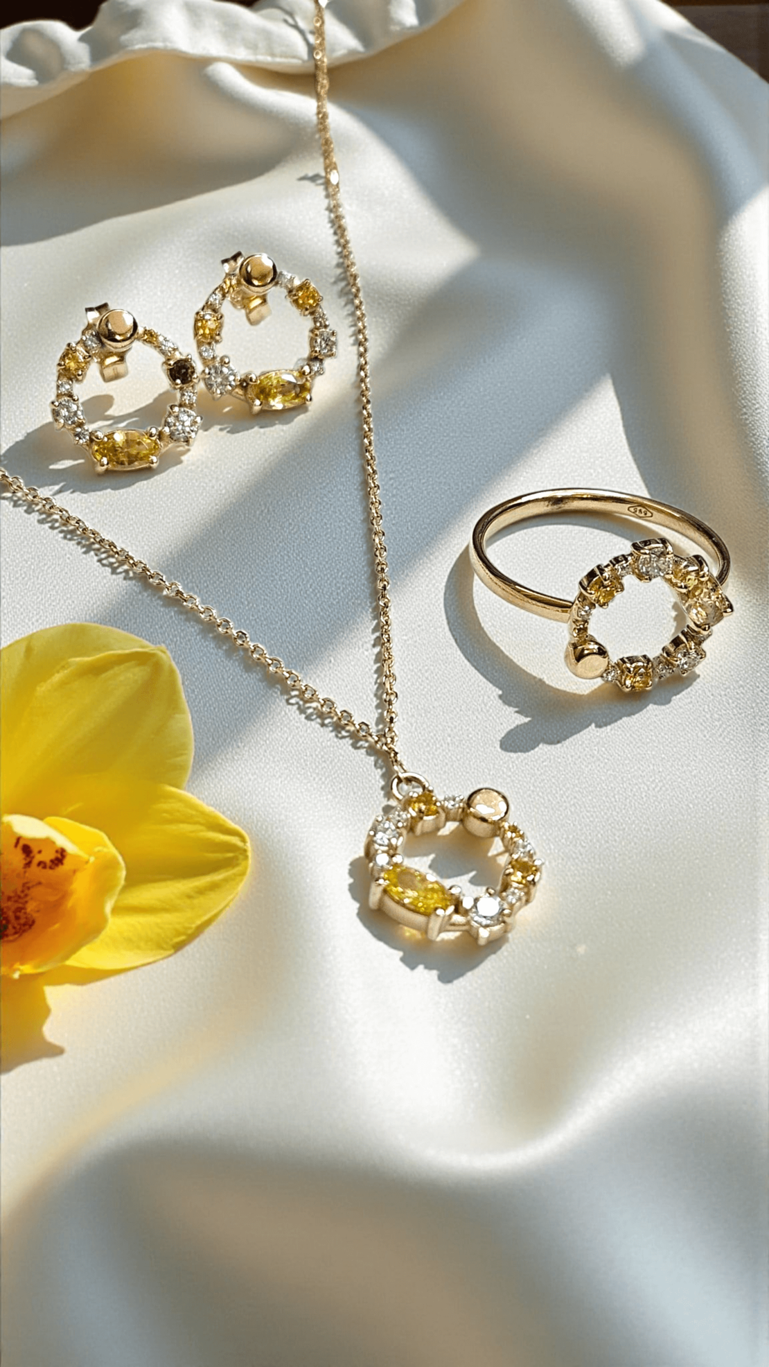 Златно колие с жълти циркони Novello