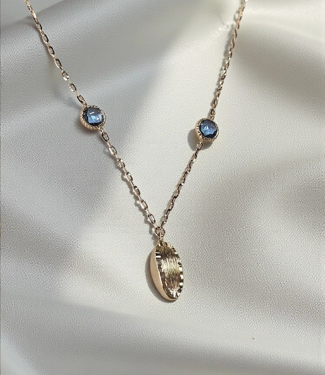 Златно колие с Аквамарин