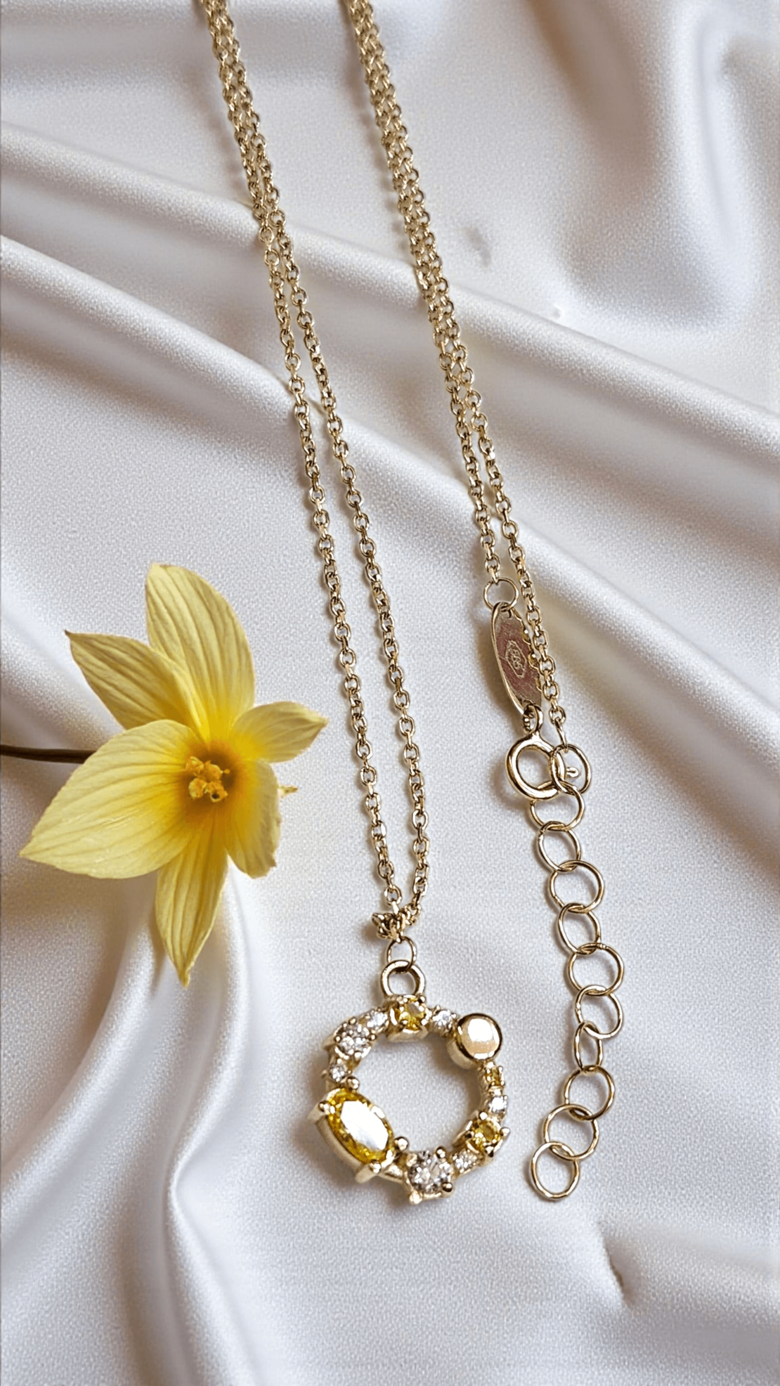 Златно колие с жълти циркони Novello