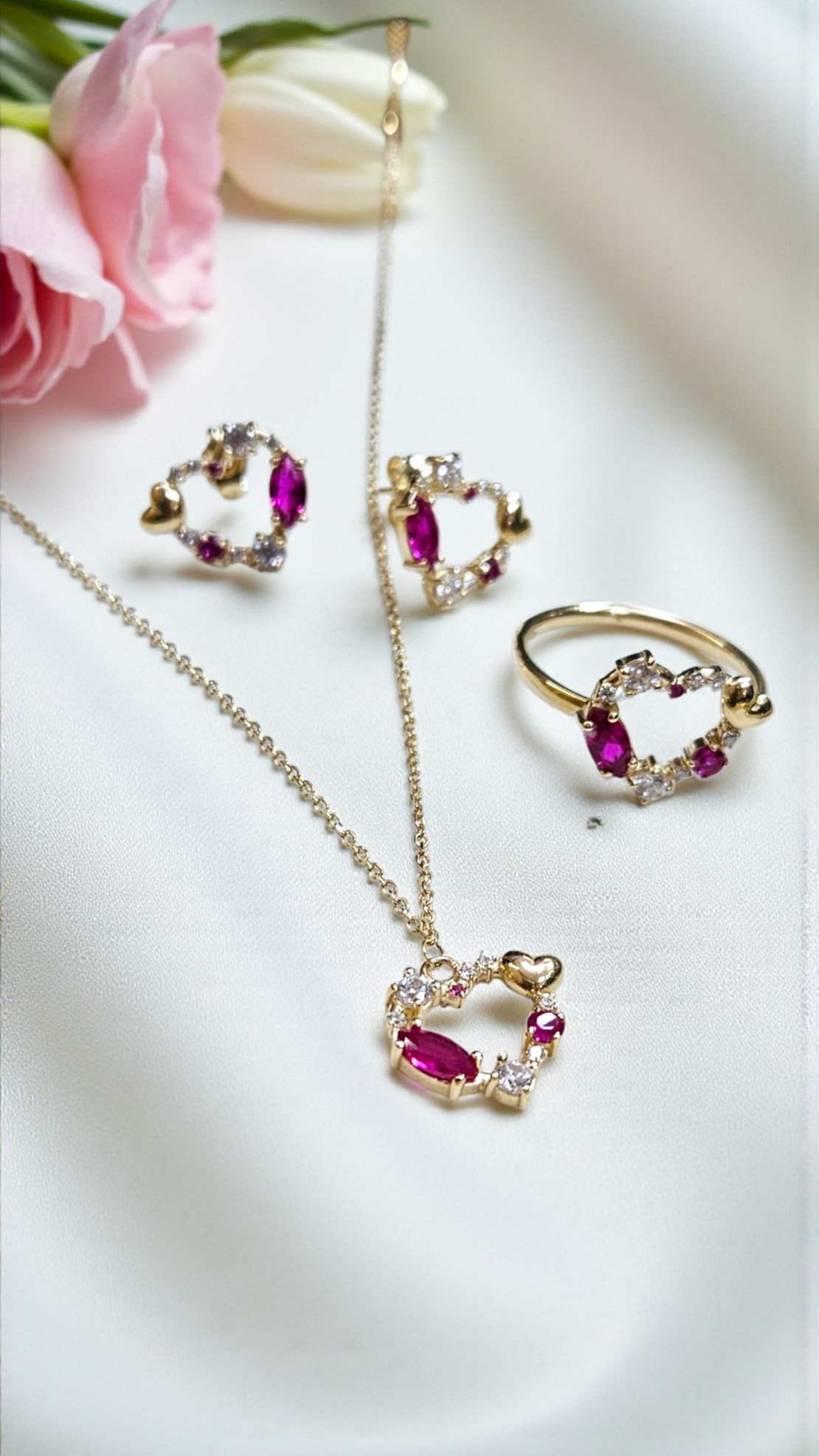 Златен дамски пръстен с цикламенициркони Novello