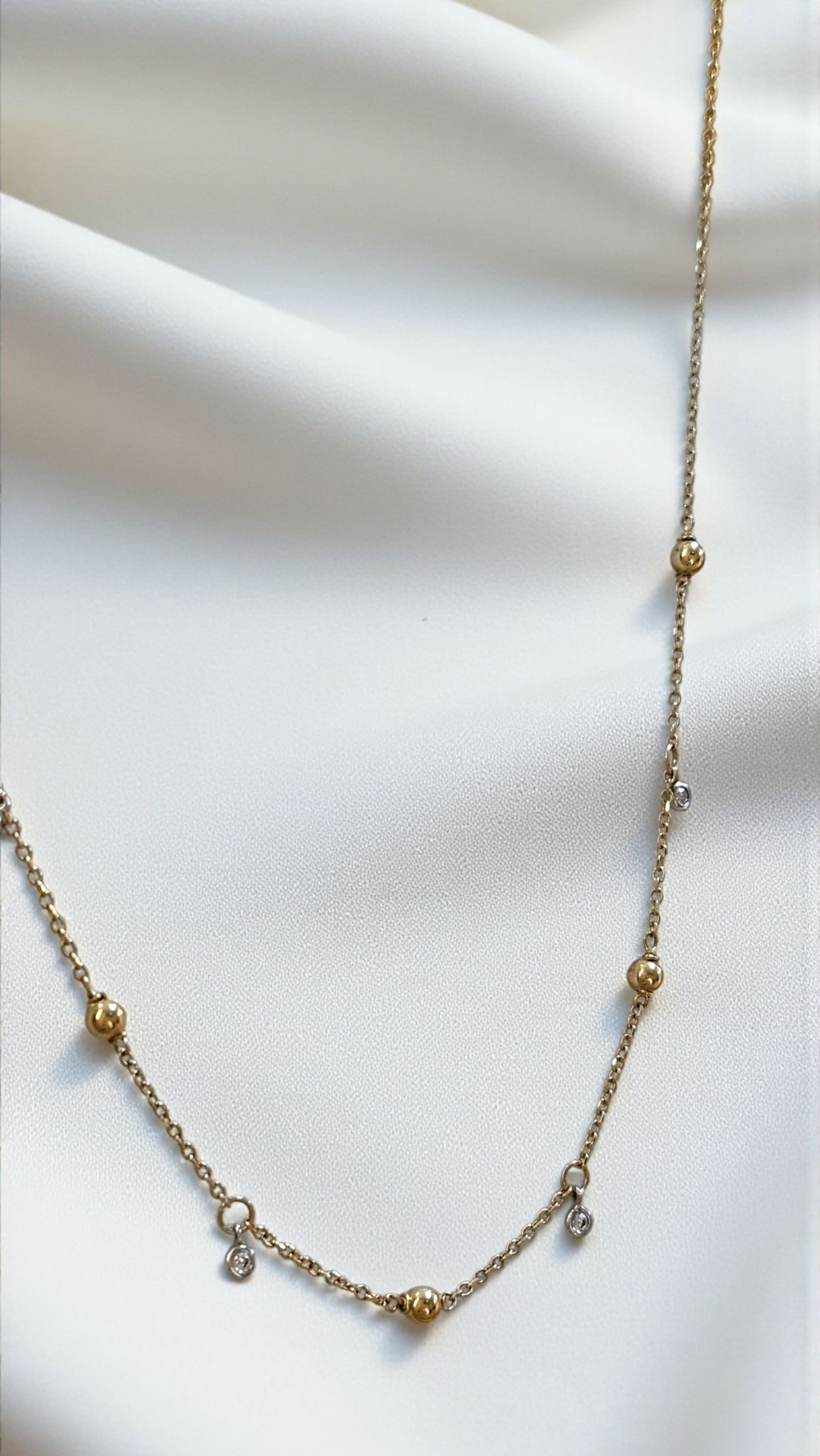 Златно колие сциркони