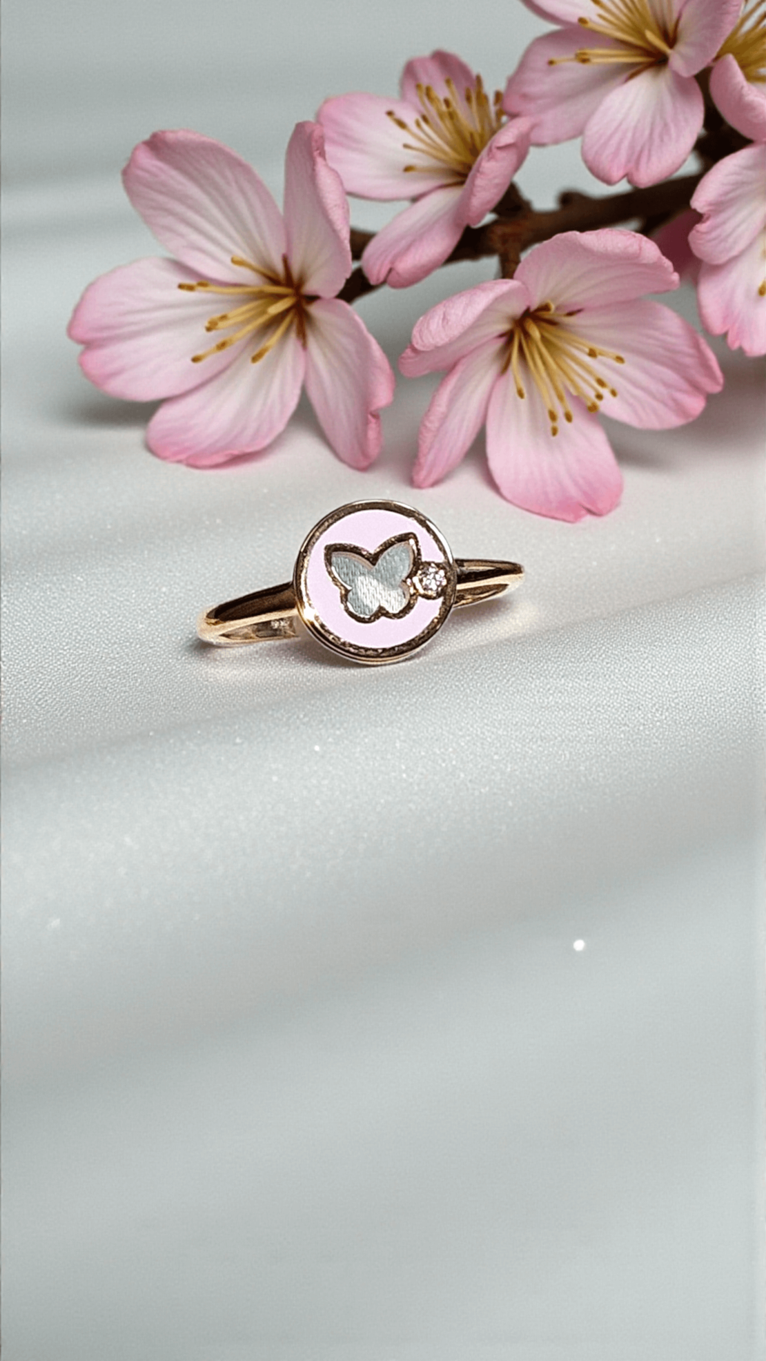 Златен пръстен с брилянтче Lusy