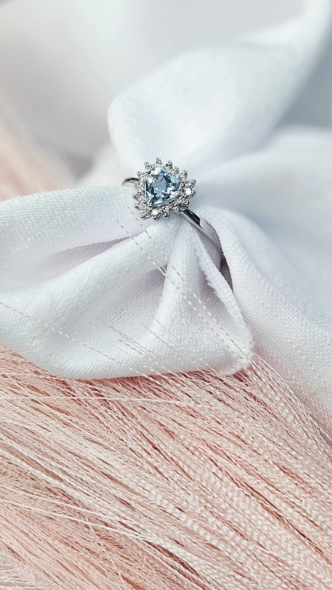 Златен пръстен от бяло злато 18К Аквамарин и Диаманти The Frozen Kingdom