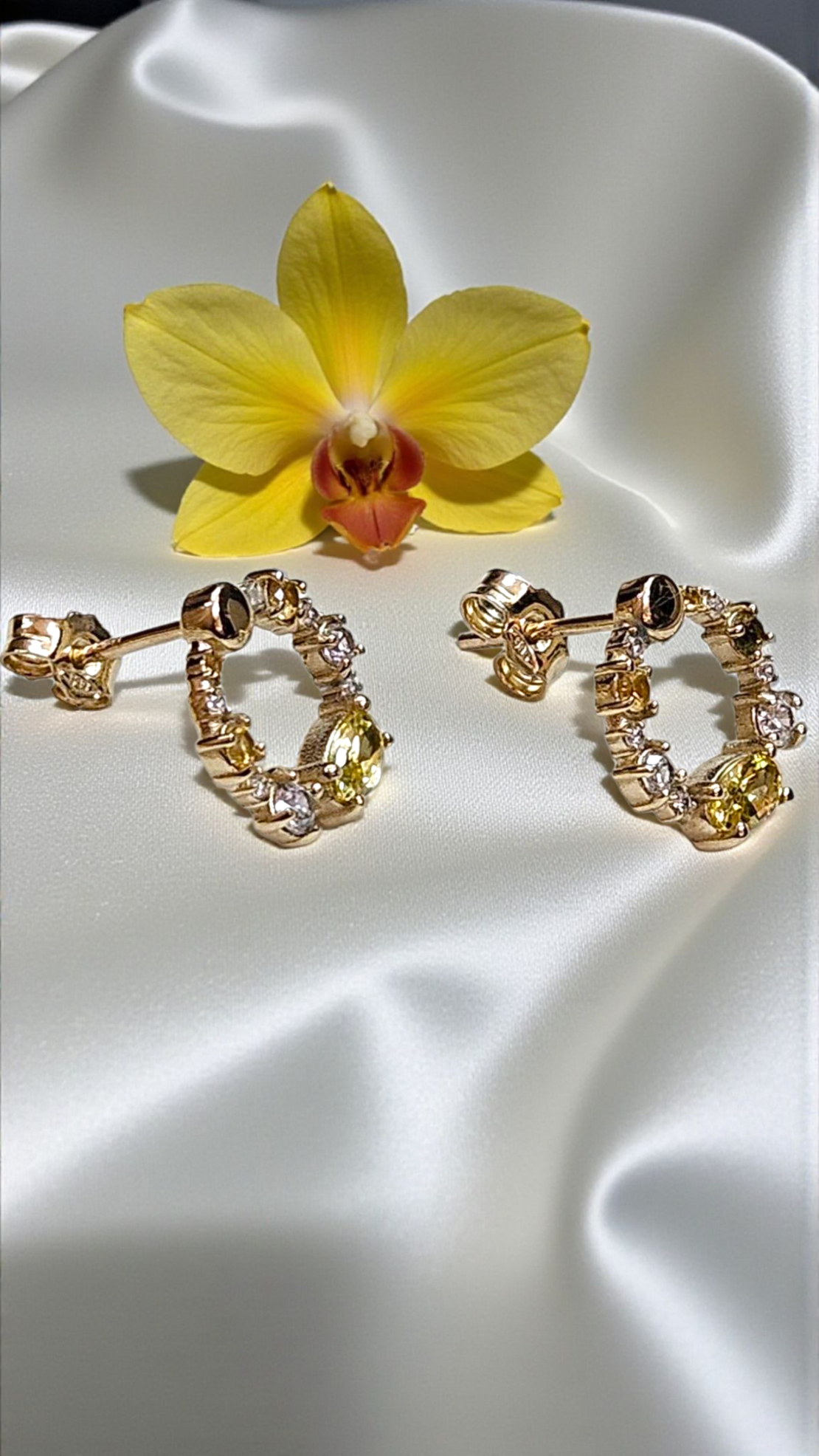 Златни обеци с жълти циркони Novello