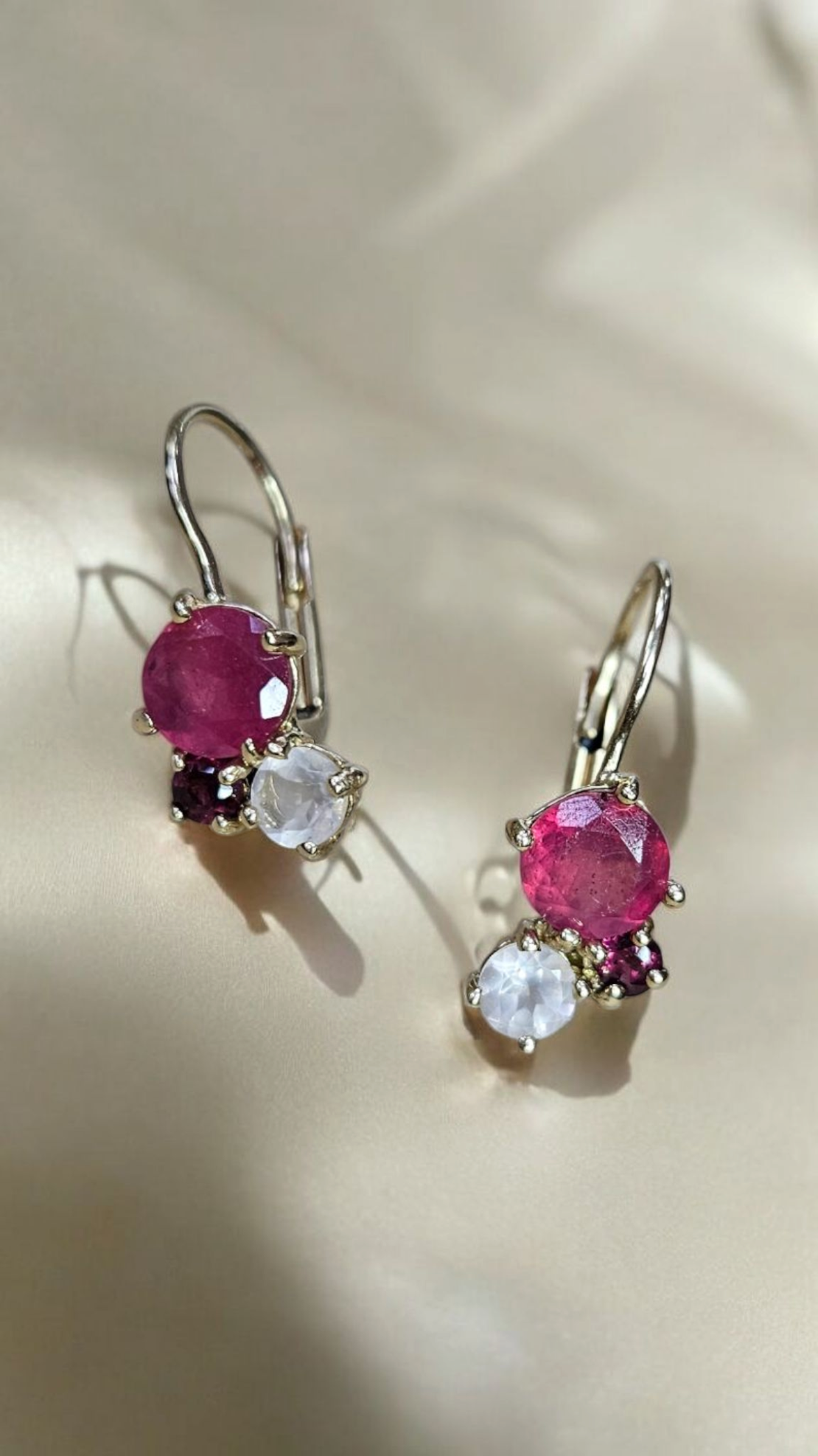 Златен комплект с рубин и планински криснал