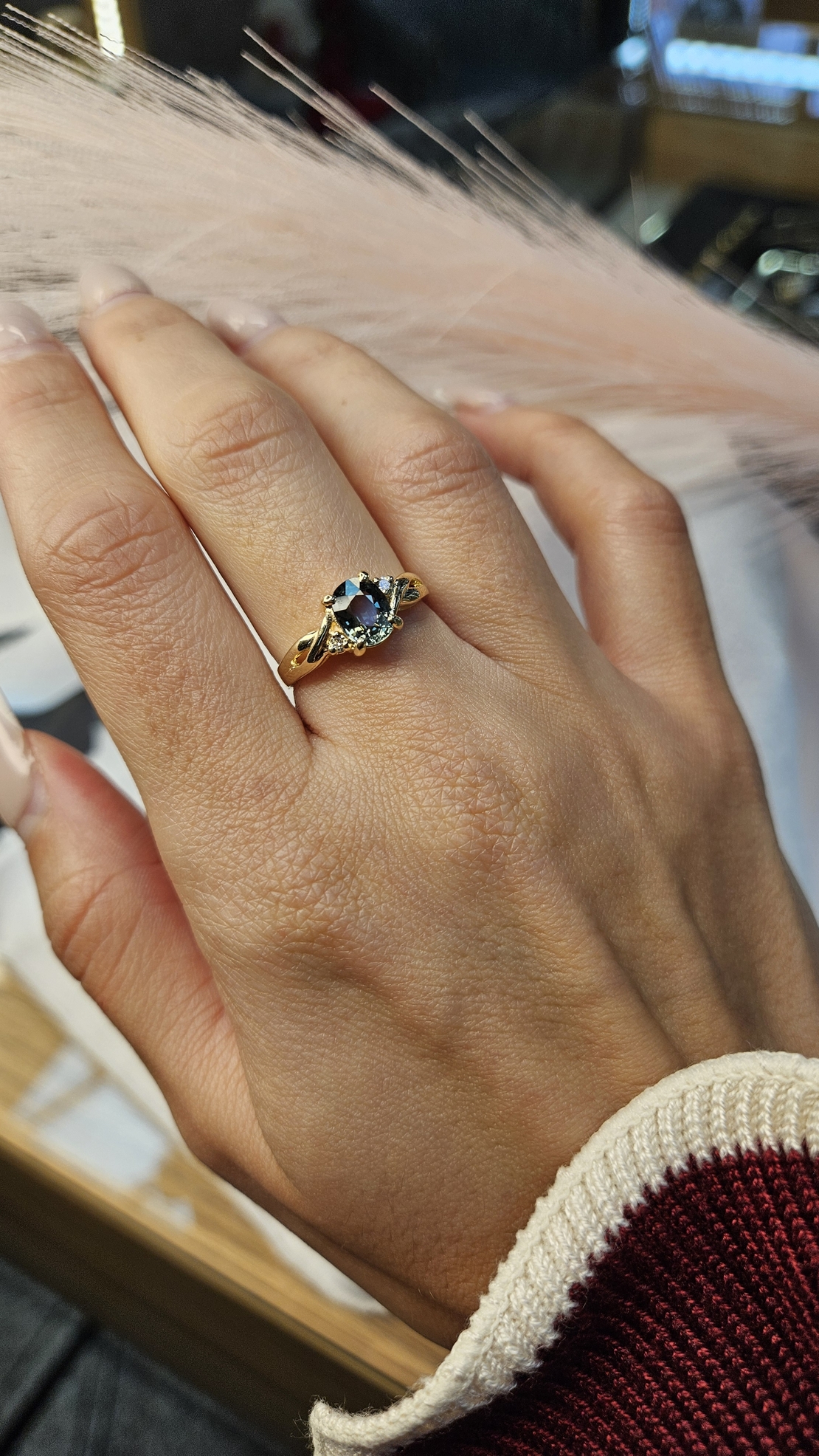 Златен пръстен със Сапфир и Диаманти Verde Imperiale