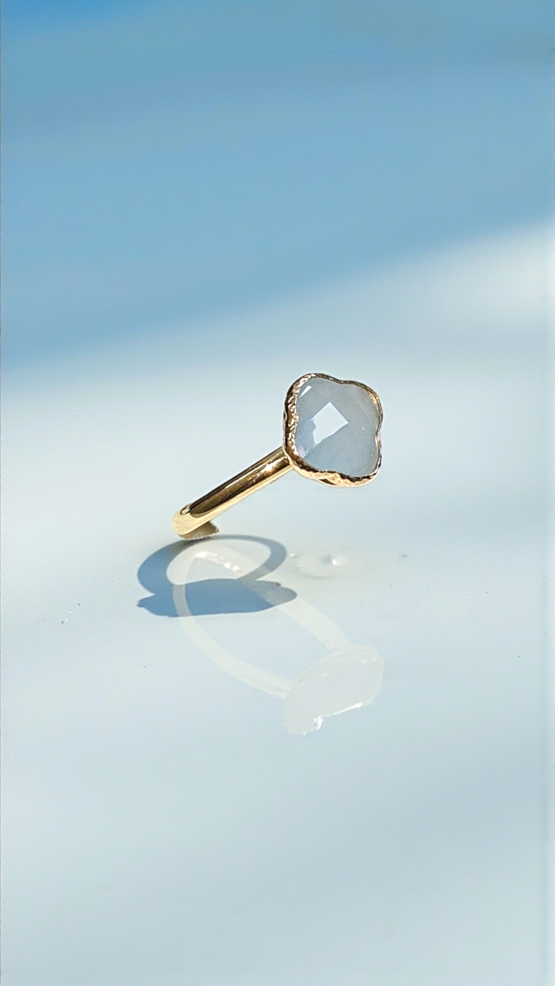 Златен пръстен с Аквамарин Милк