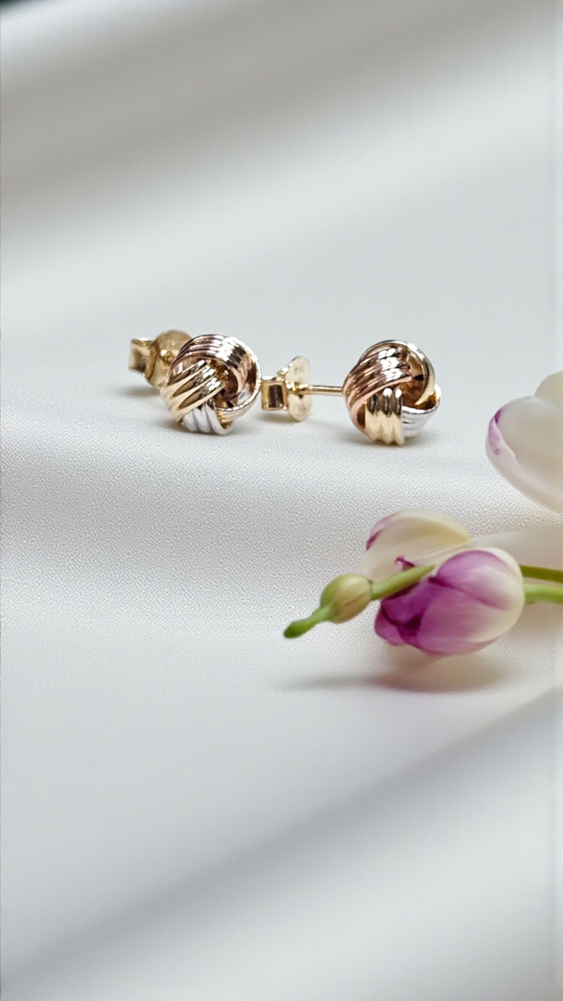 Златни обеци 