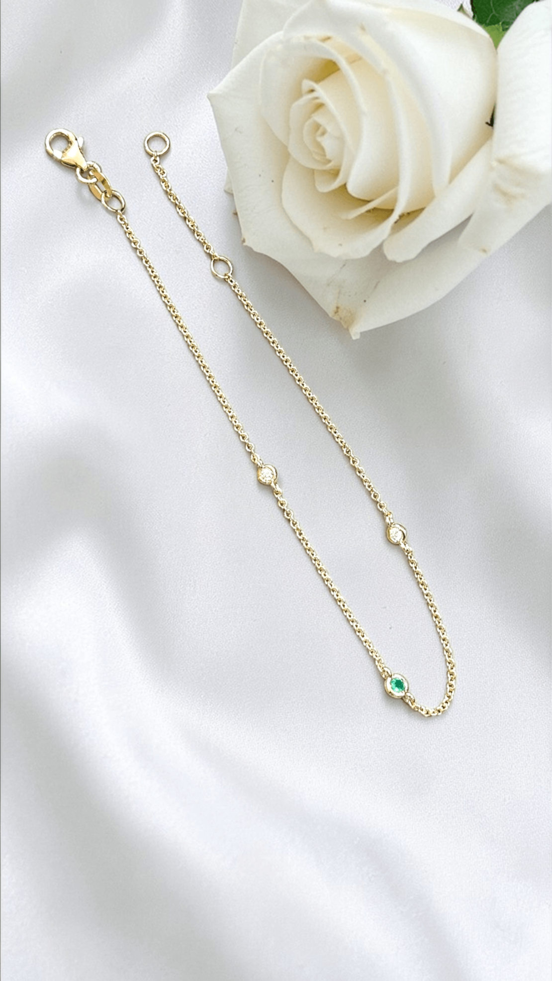 Златна гривна с диаманти и изумруд Lusi Gioielli