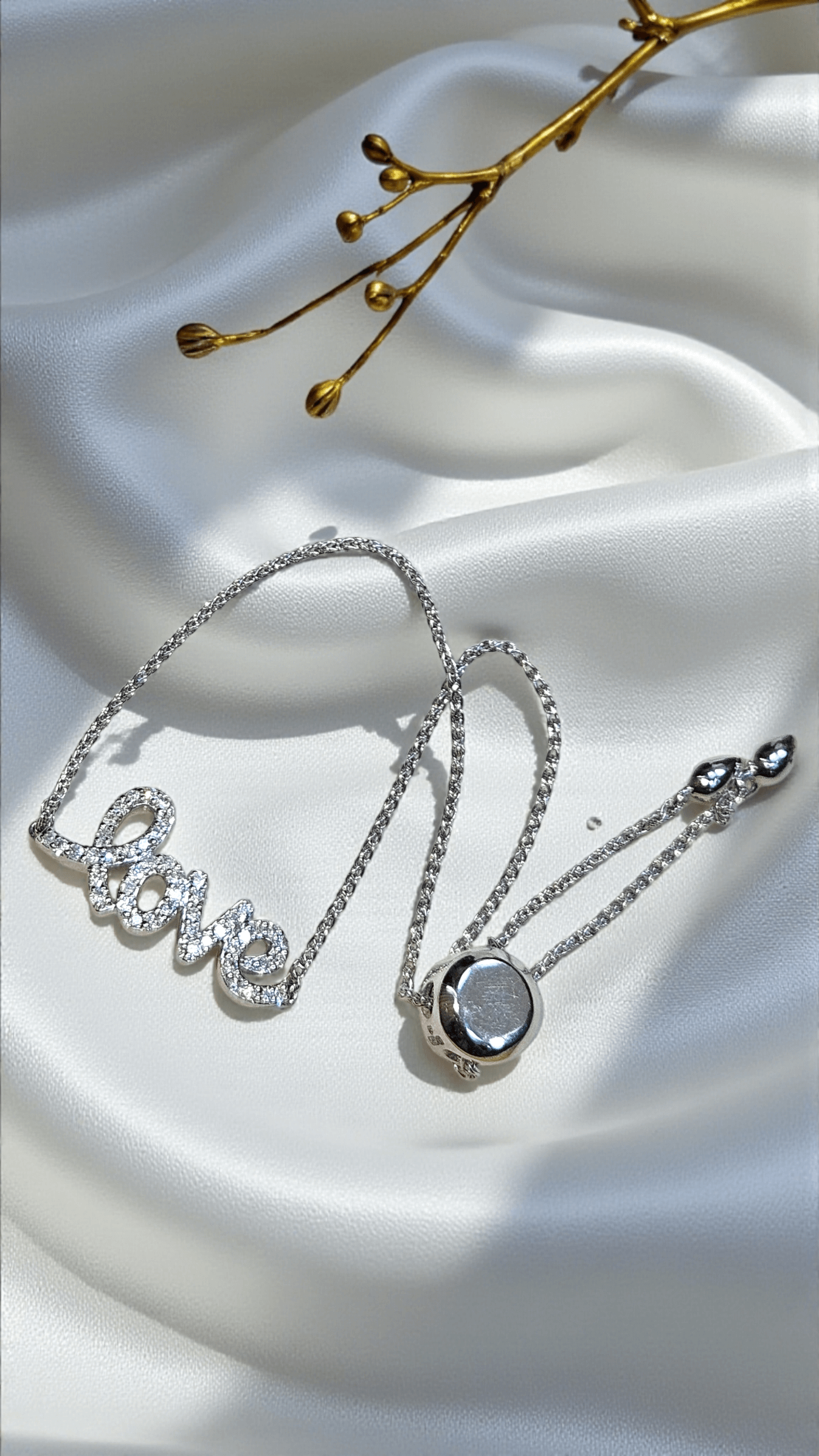 Златна гривна  с диаманти 