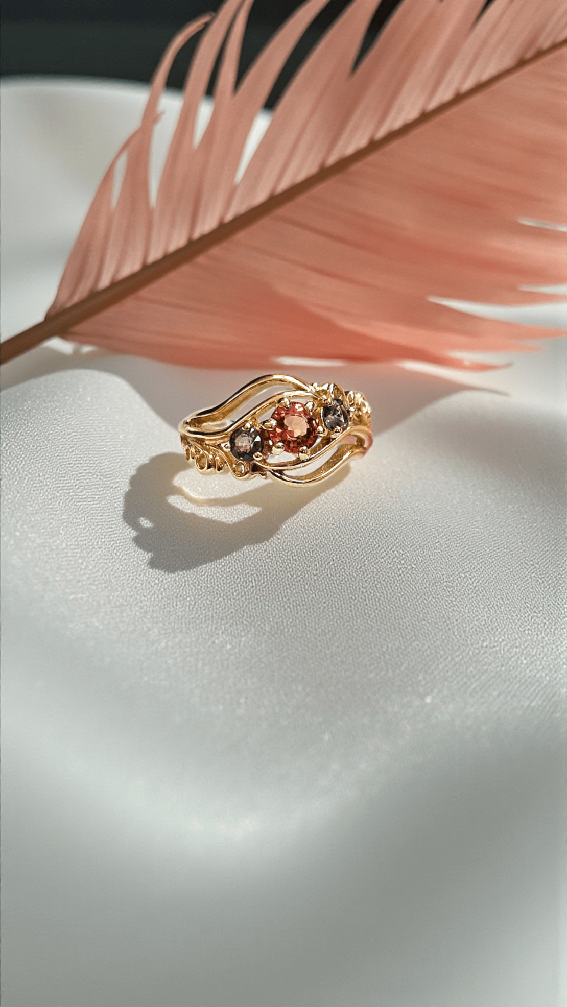 Златен пръстен със Сапфири Сезони