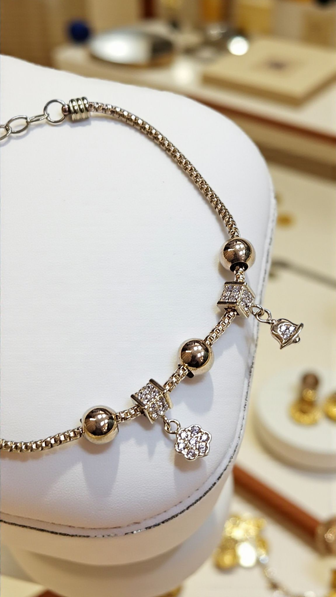 Златна гривна