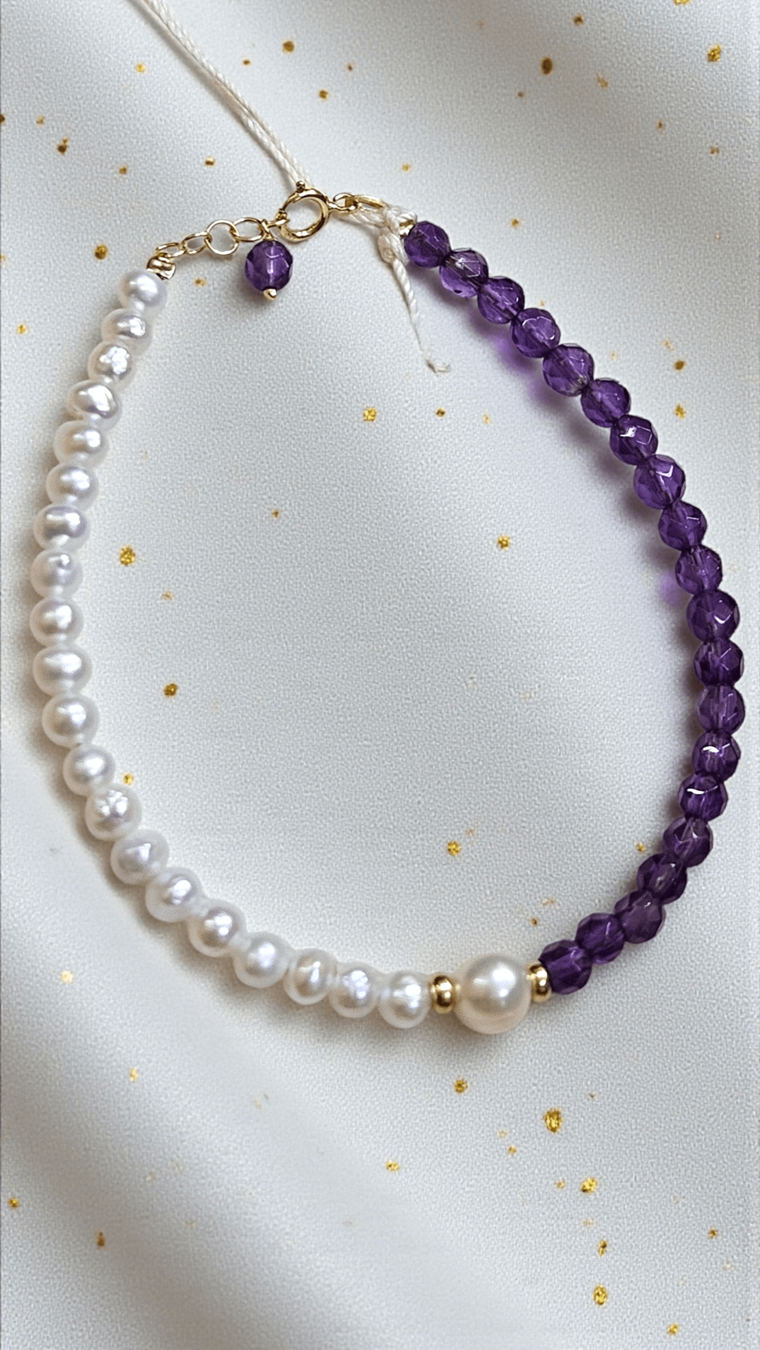 Дамска гривна Gumon с естествени аметисти, перли и 18К златни елементи