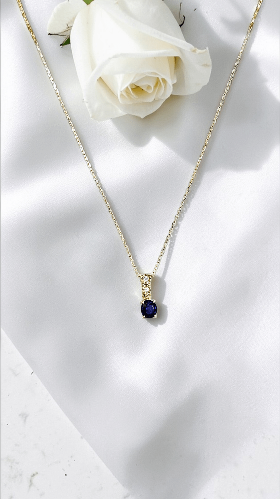 Дамско колие със Сапфир и диаманти от 18К злато I Gioielli del Sole