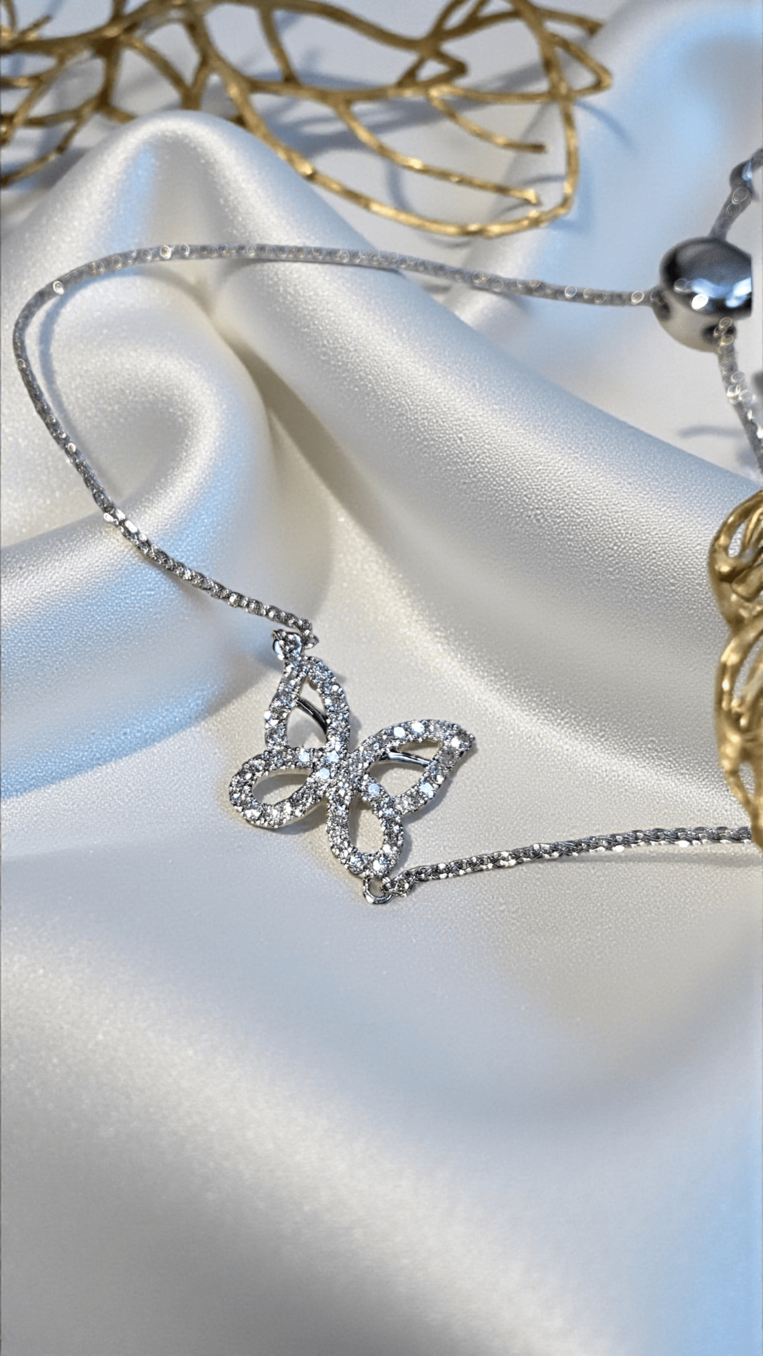 Златна гривна  с  диаманти 