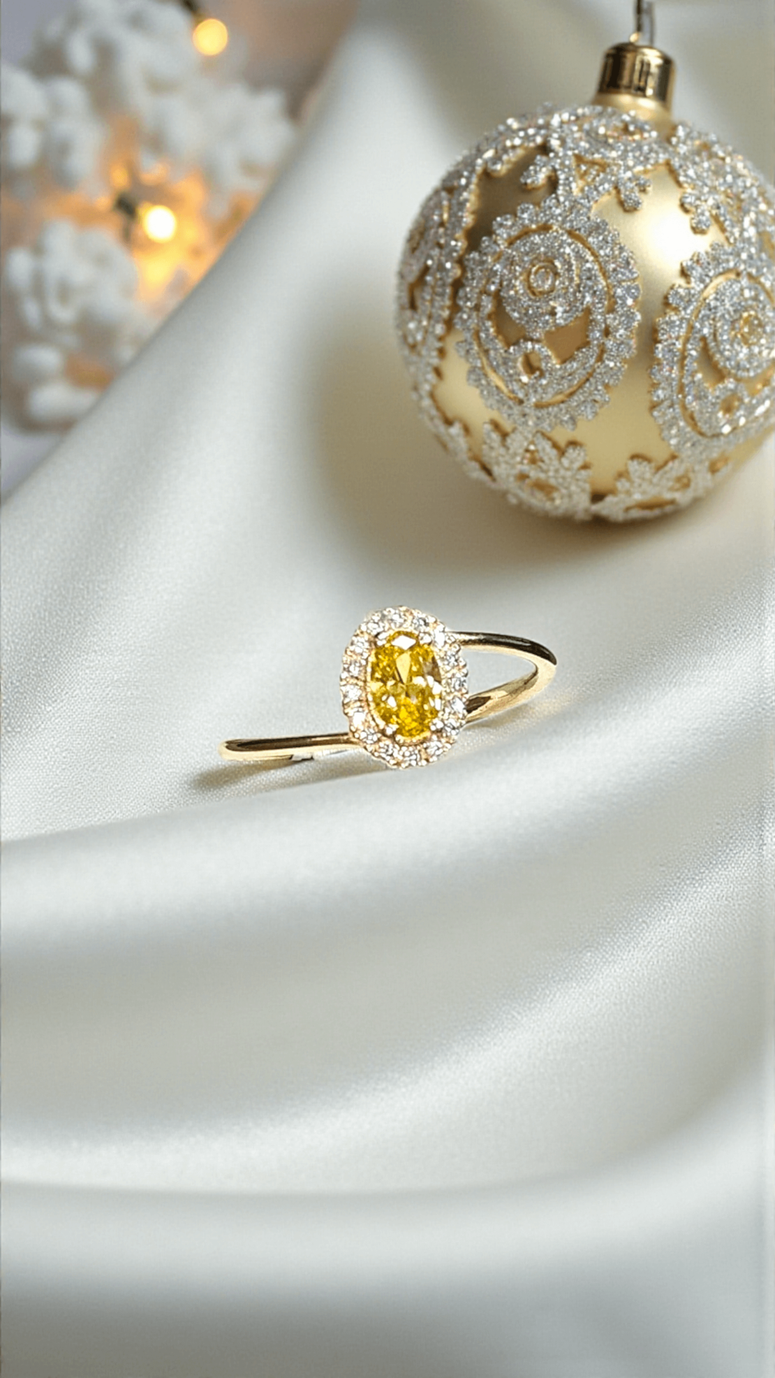 Златен пръстен с жълт циркон 