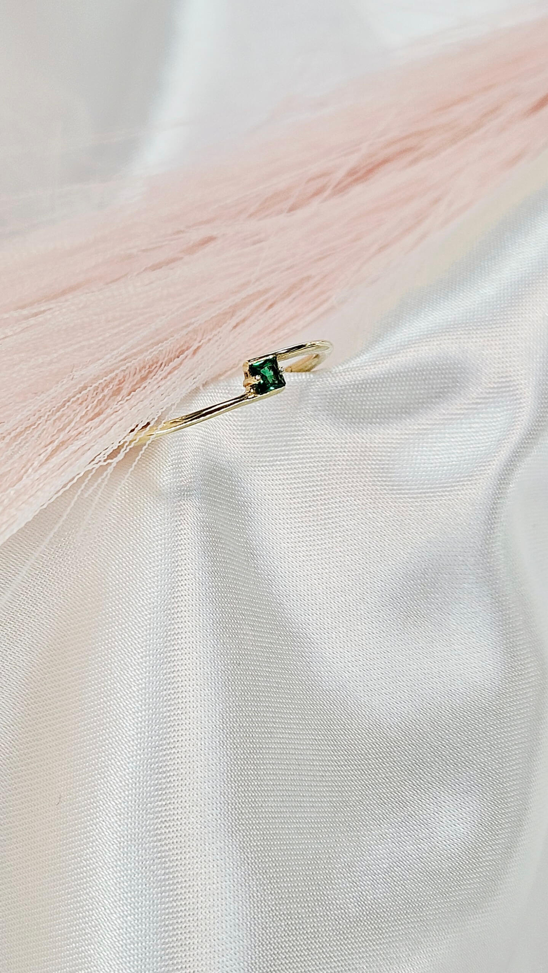 Златен пръстен със зелен циркон Novello