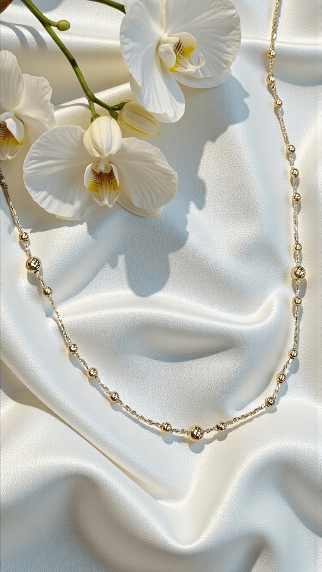 Златно колие със сфери