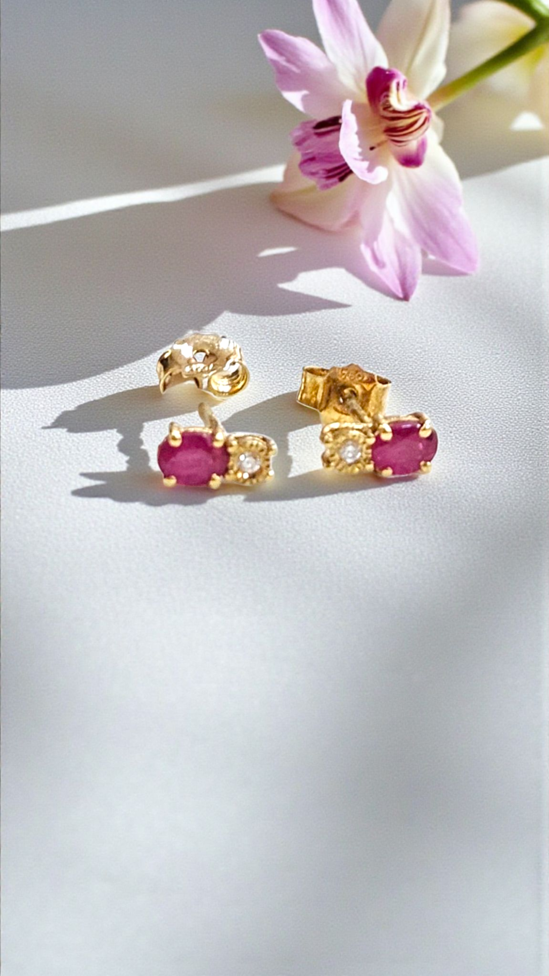 Златни обеци с диаманти и рубини I GIOIELLI DEL SOLE