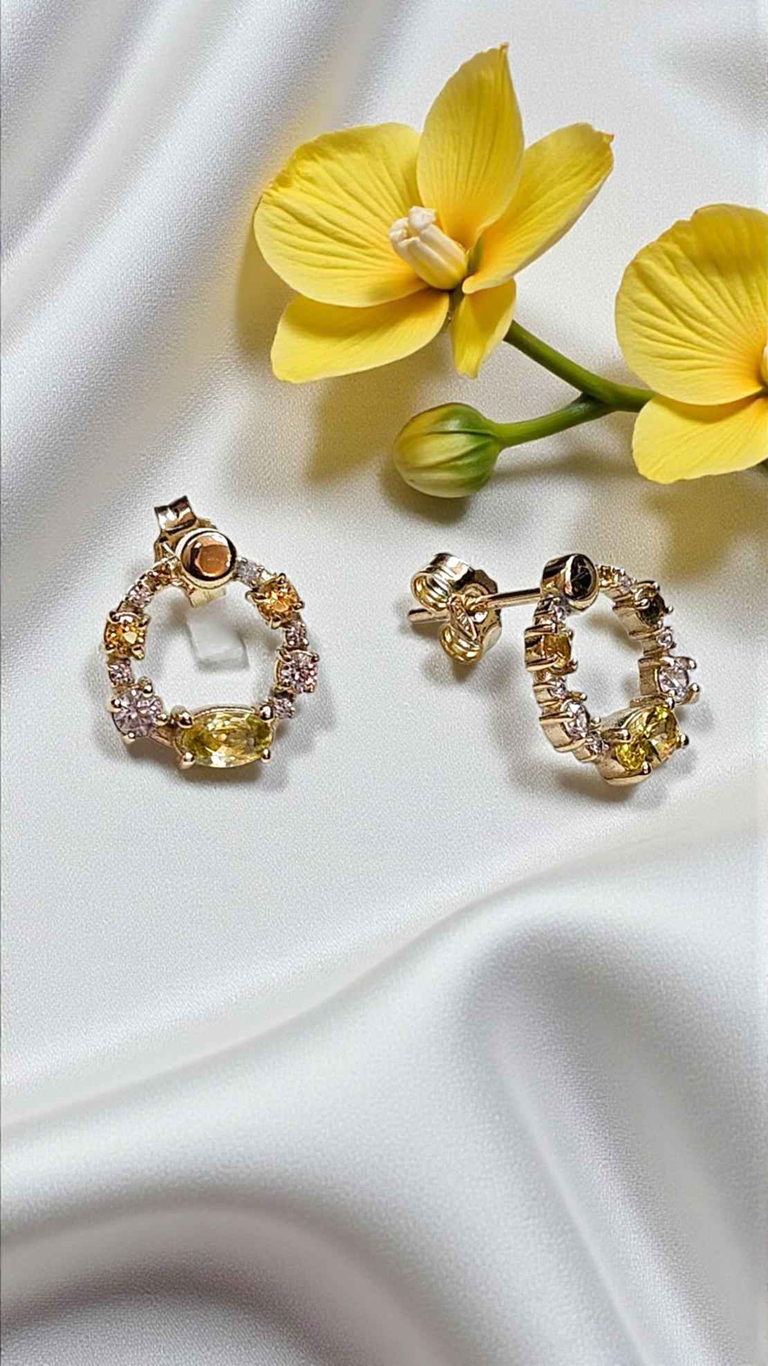 Златни обеци с жълти циркони Novello