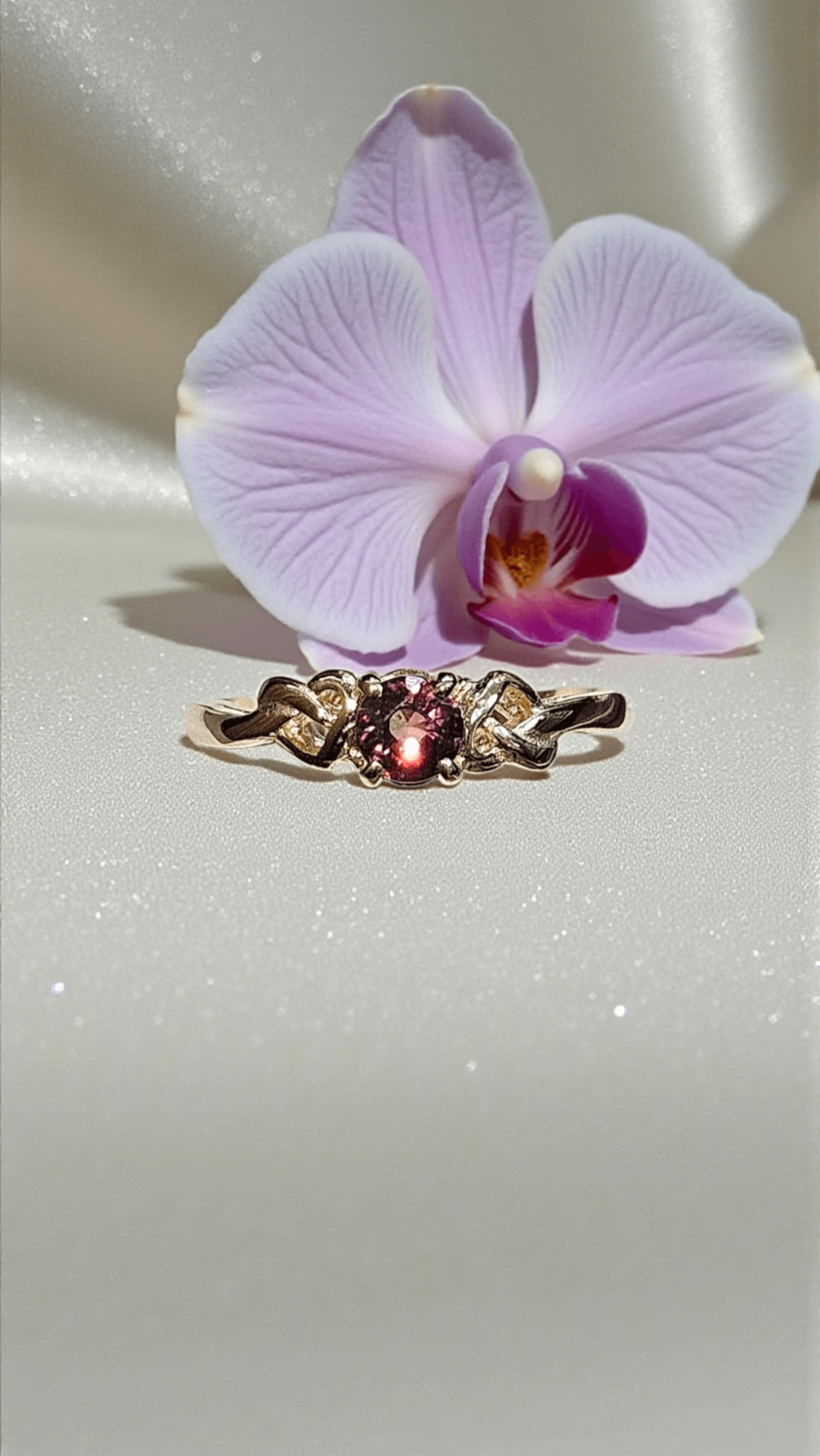 Златен пръстен Unheated Pink Purple Sapphire