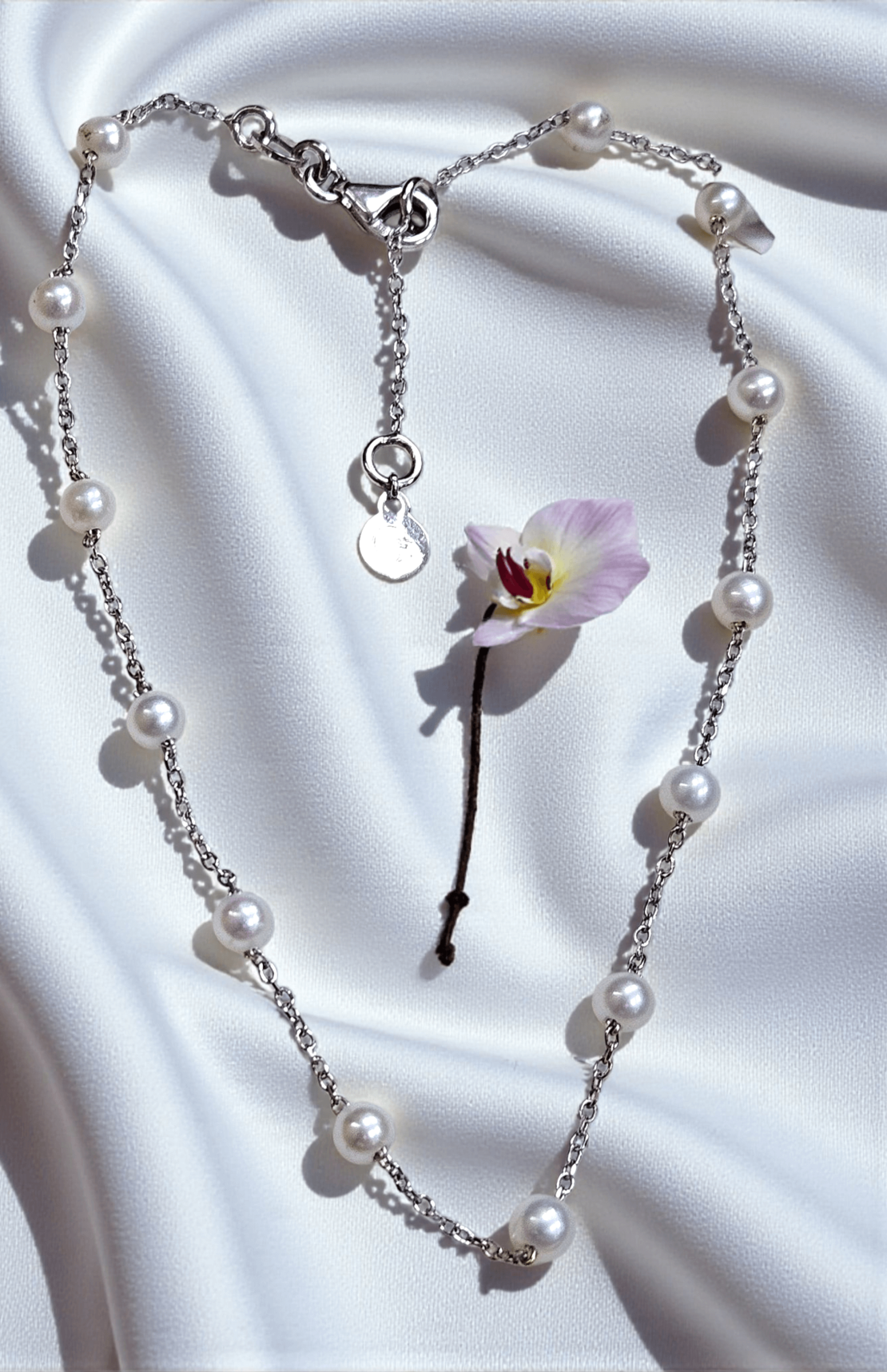 Дамска златна гривна за краче с перла