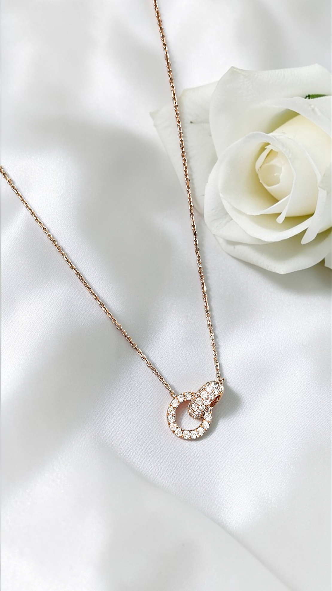 Златно колие Безкрайно Докосване