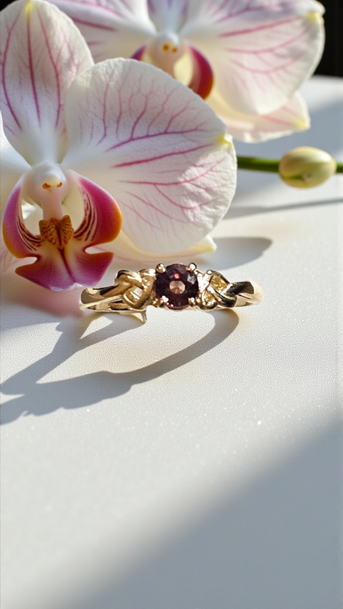 Златен пръстен Unheated Pink Purple Sapphire