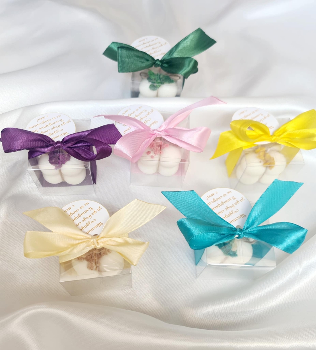 Бабъл свещ в кутийка – нежна декорация за всеки повод