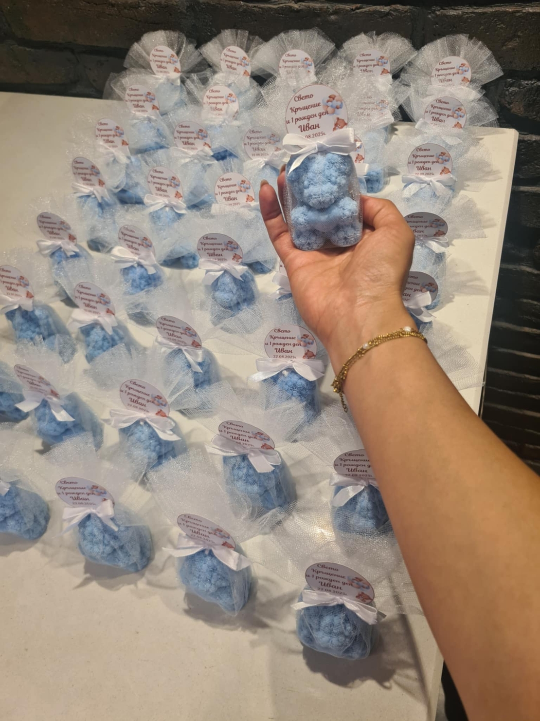 Мече с нежно сърчице – подарък за гости