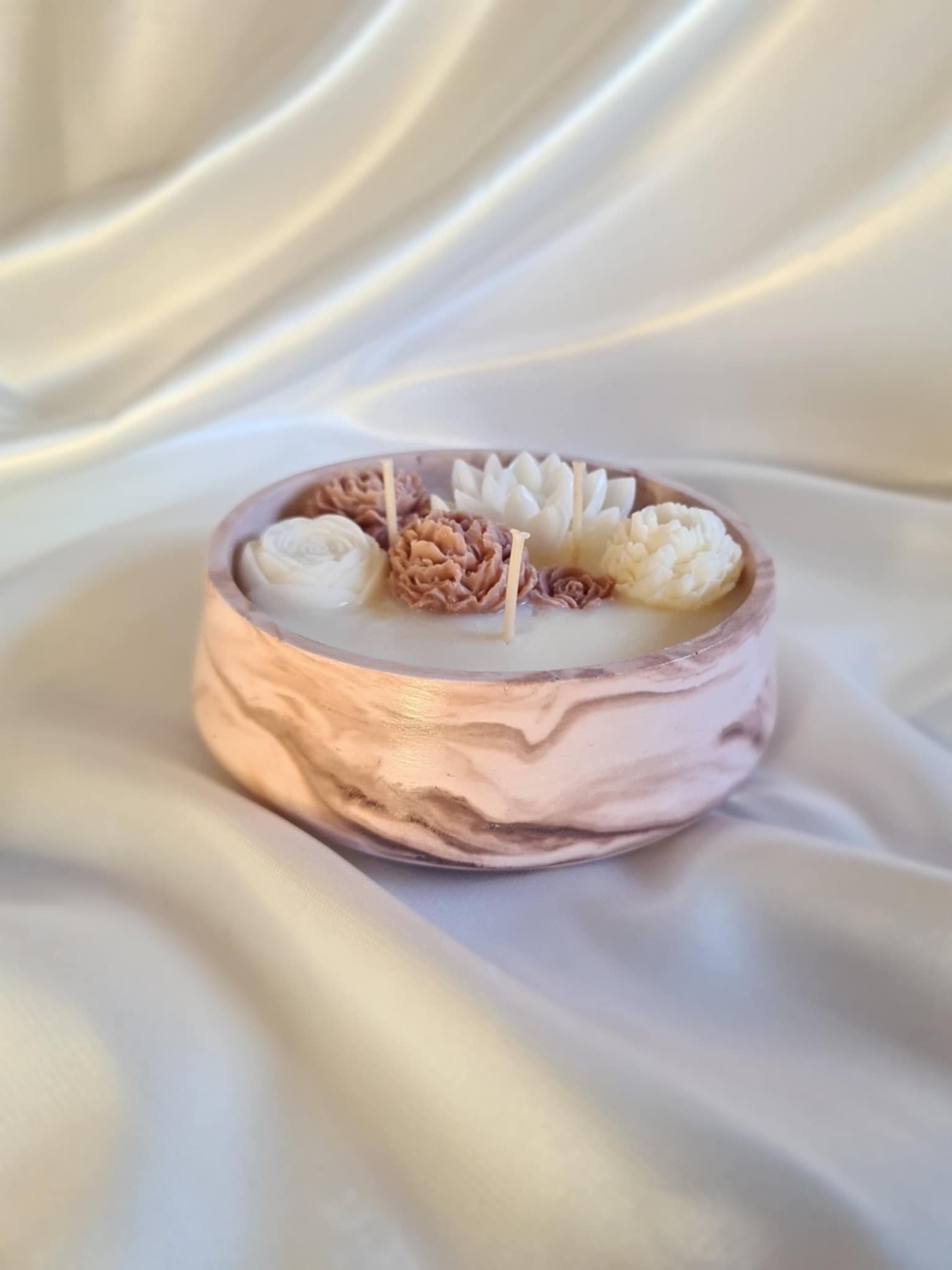 Луксозен керамичен комплект “Marble Bloom Duo” – ръчно изработени ароматни свещи