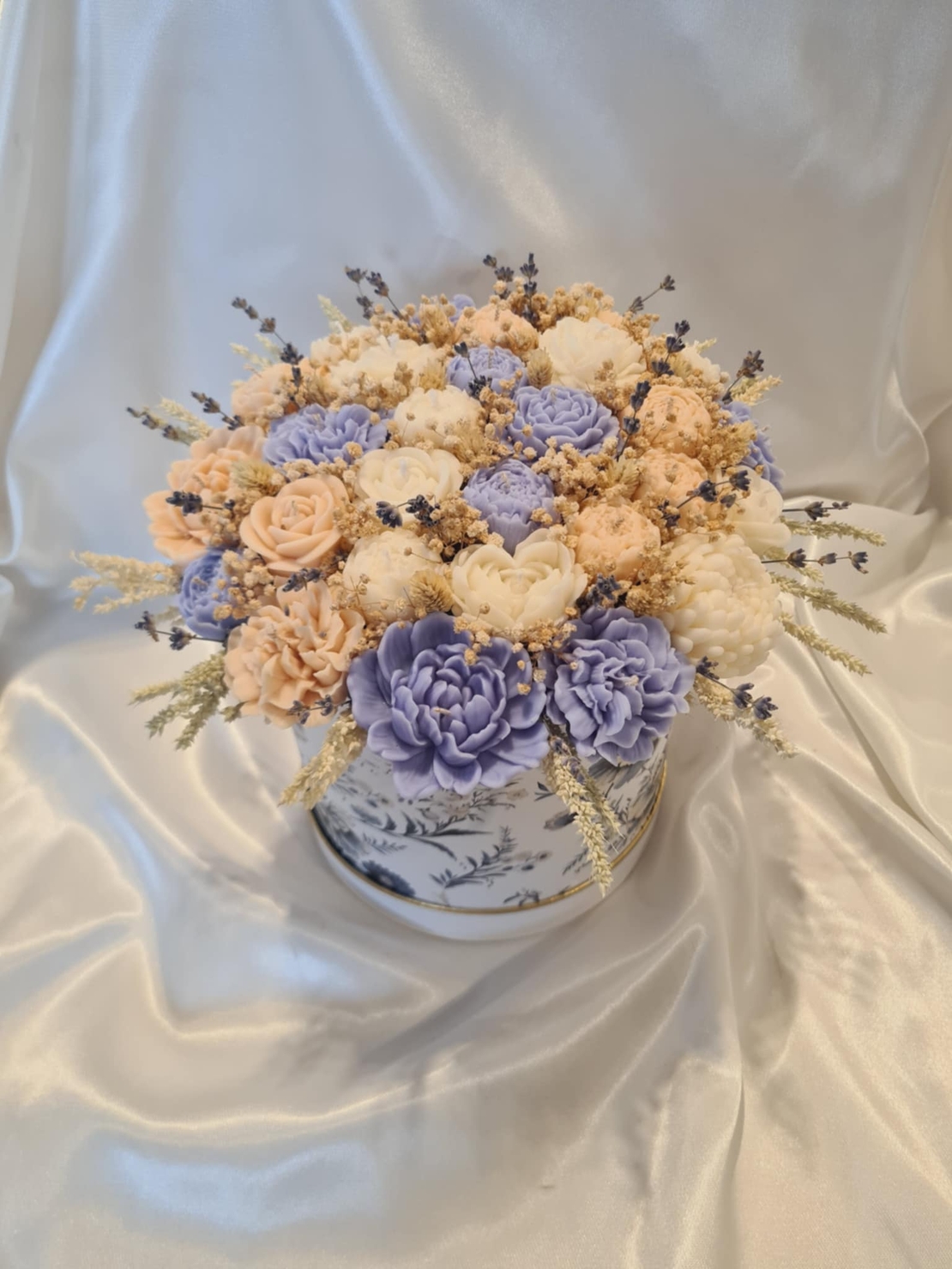 Букет “Lavender Whisper Garden”