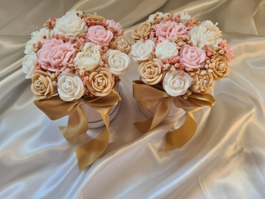 Авторски букет „Vanilla Gold Harmony“